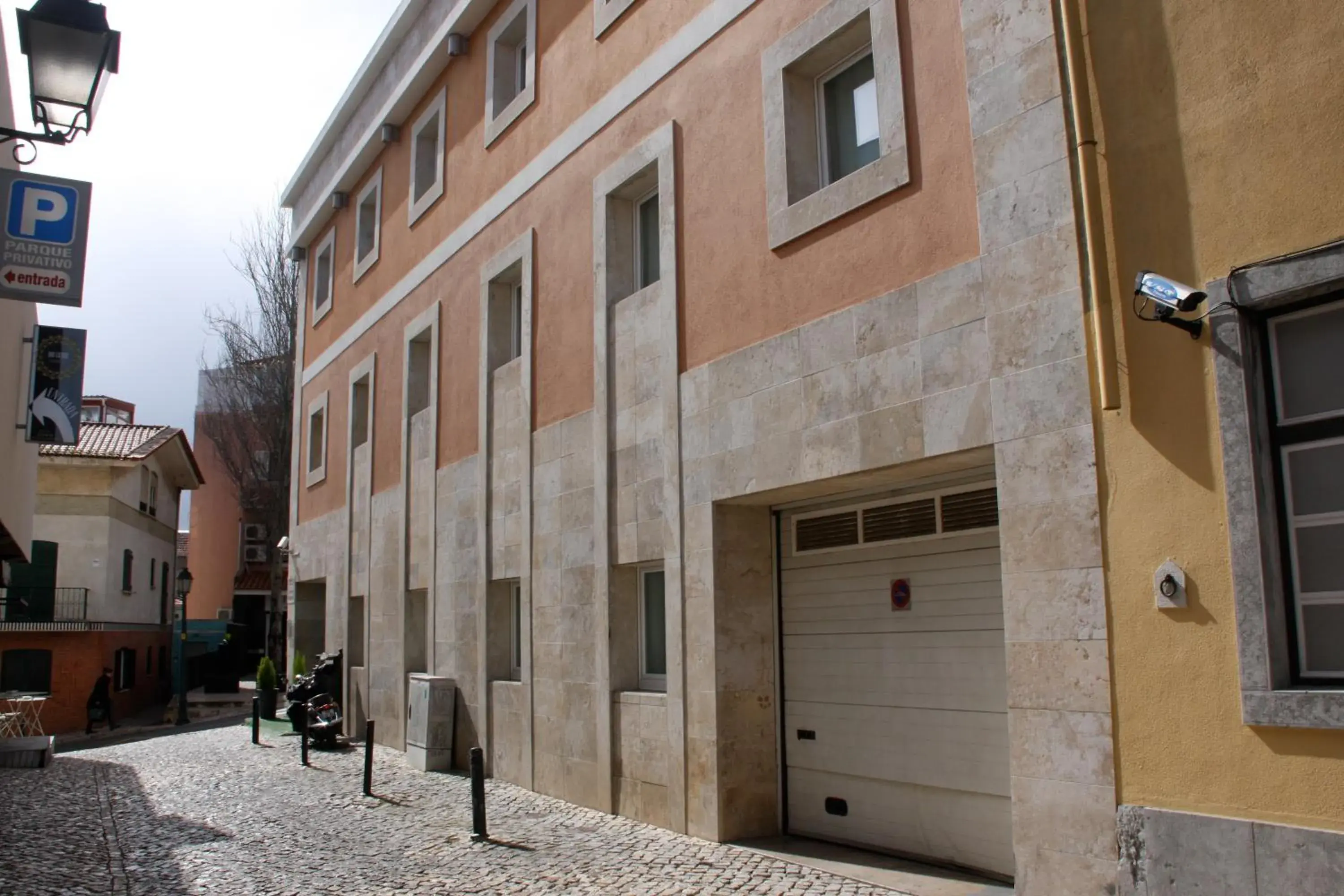 Facade/entrance, Property Building in Cascais Hotel