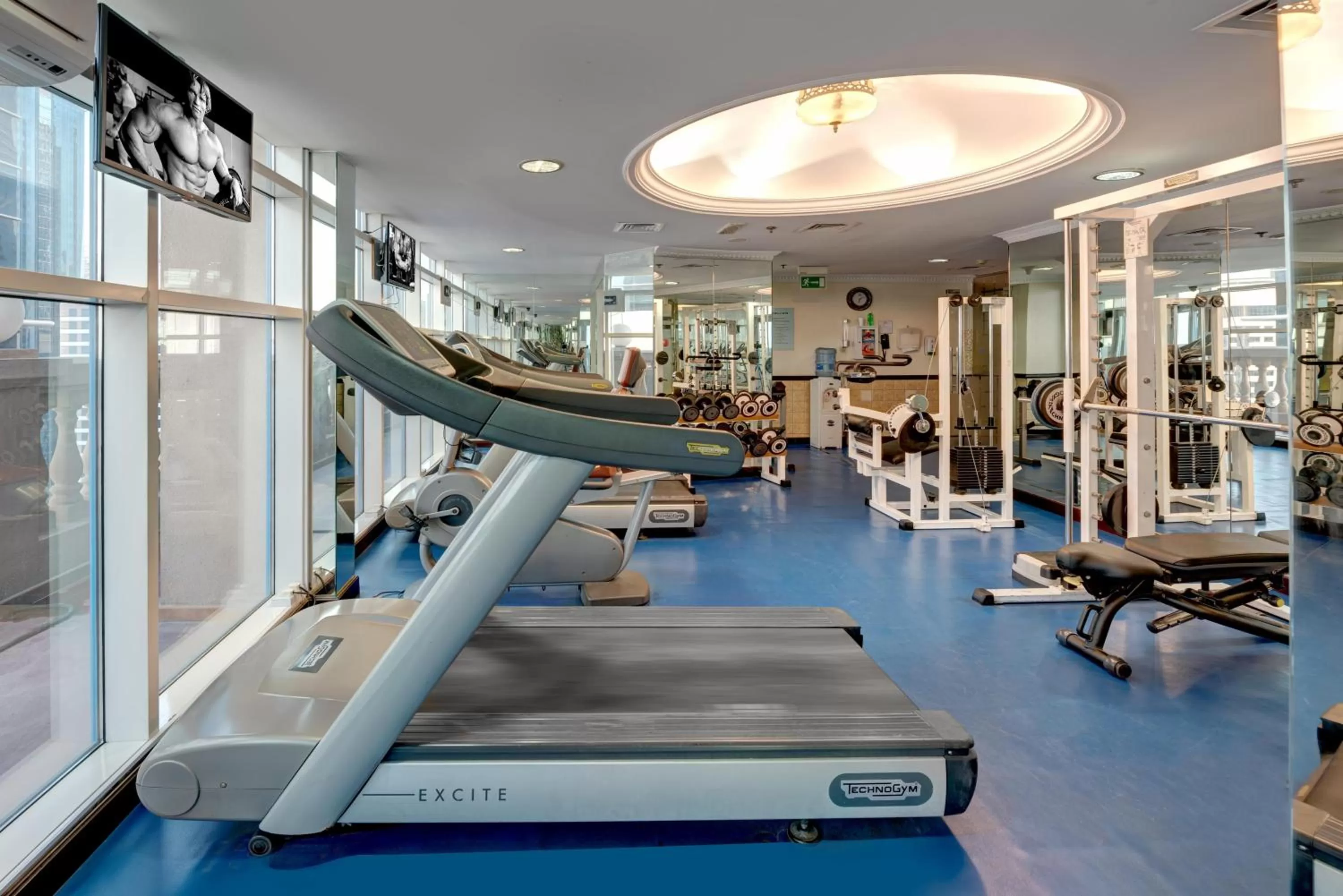 Fitness centre/facilities in Emirates Grand Hotel