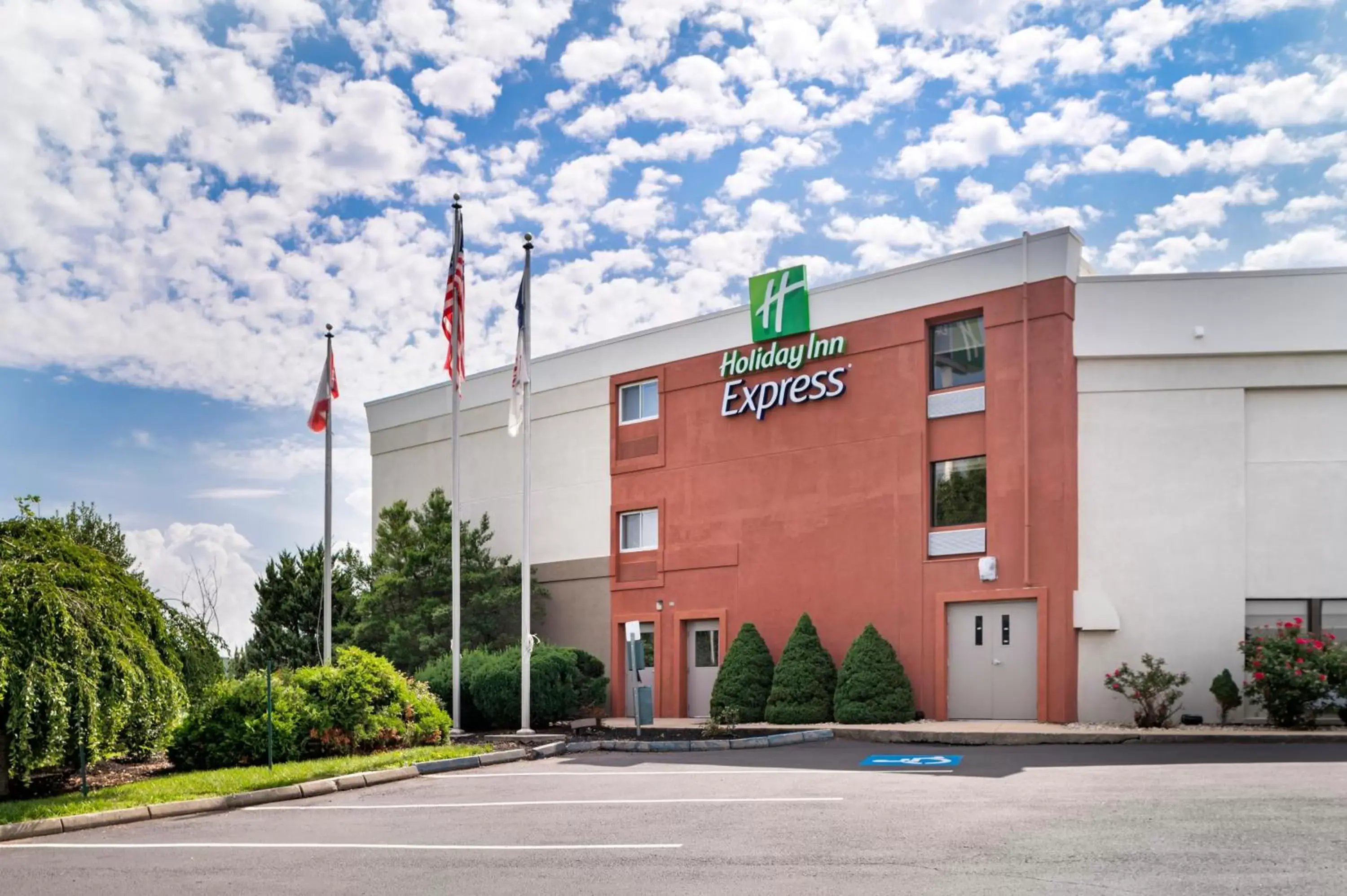 Property Building in Holiday Inn Express Greencastle, an IHG Hotel