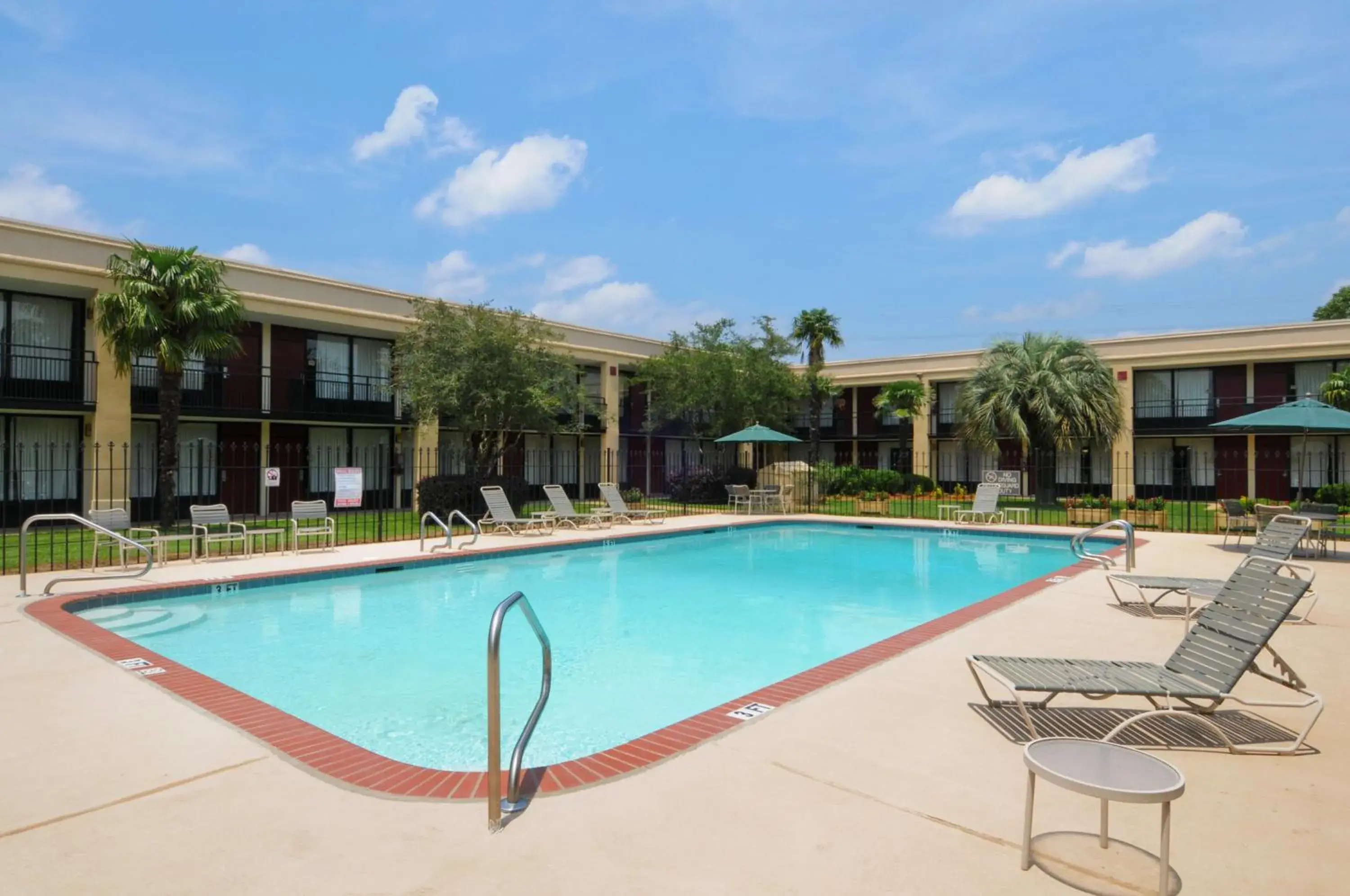 Swimming Pool in Motel 6-Natchitoches, LA