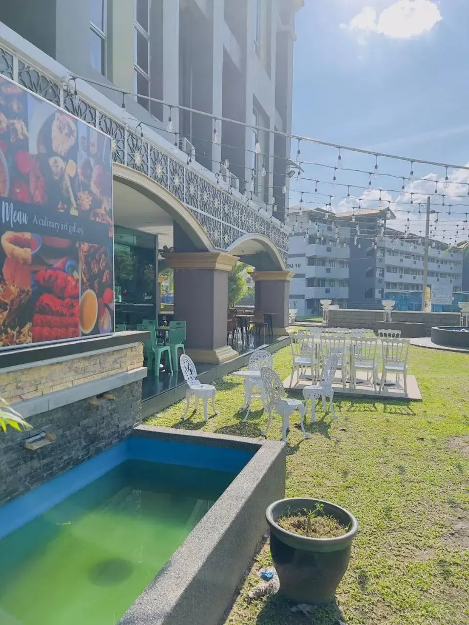 Restaurant/places to eat, Swimming Pool in AB Inn Hotel