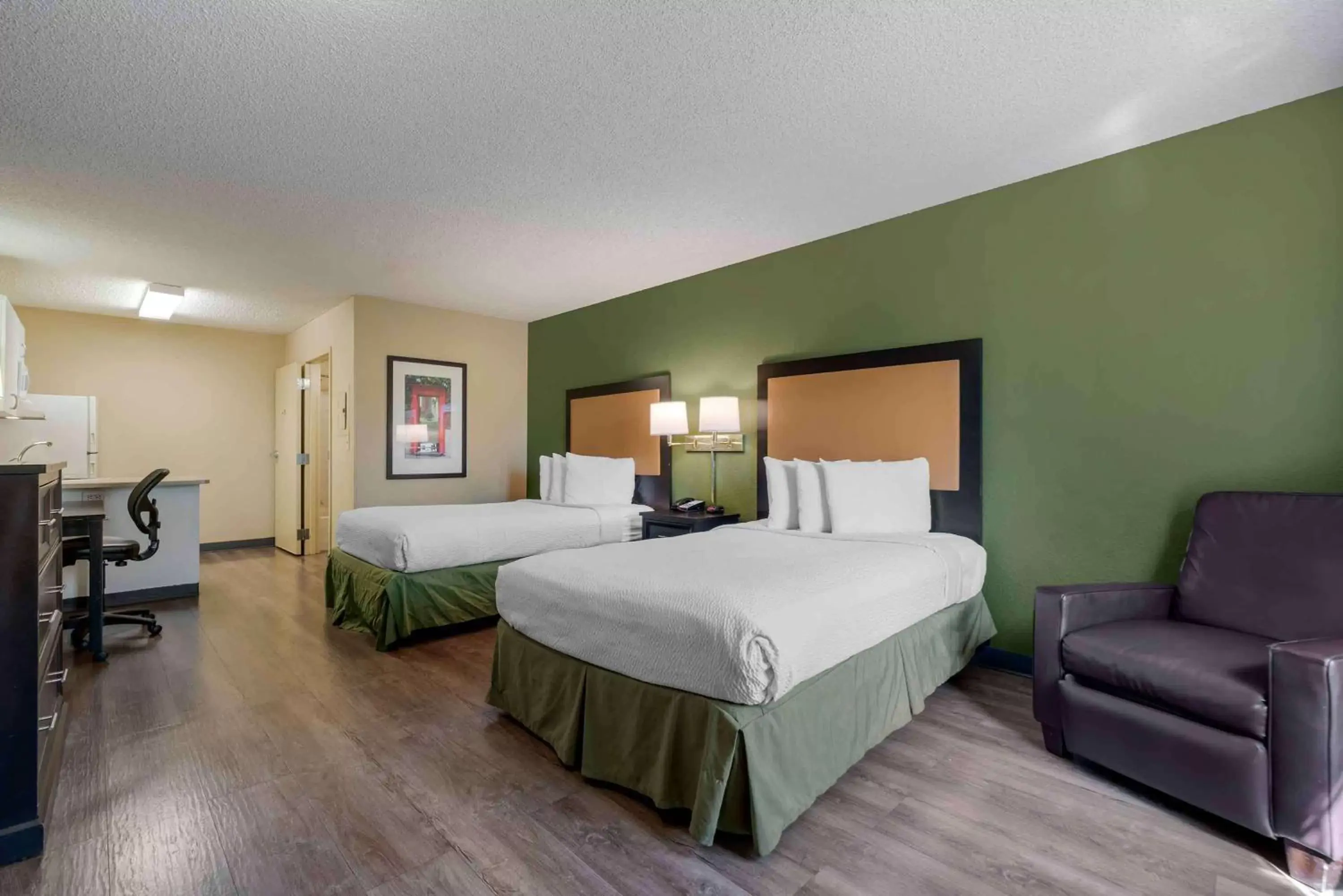 Bedroom in Extended Stay America Suites - Santa Rosa - South