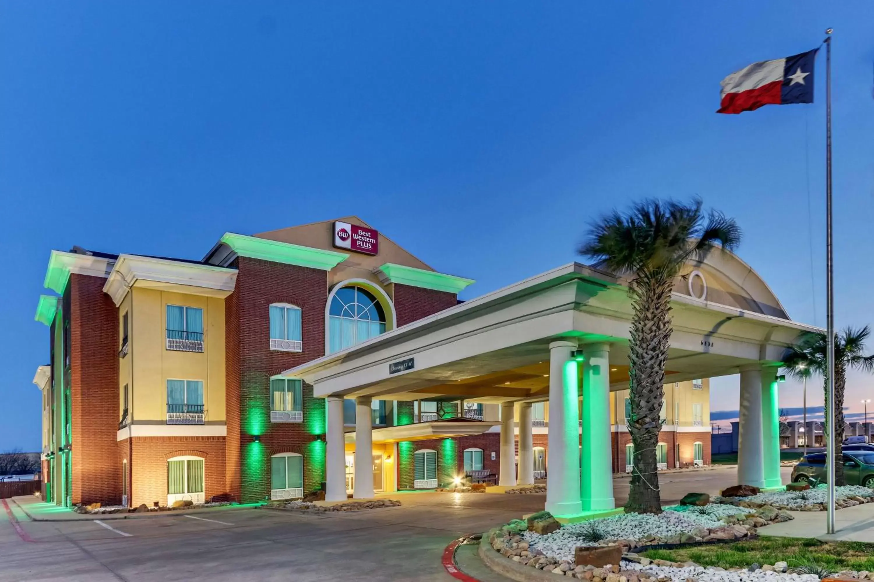 Property Building in Best Western Plus Woodway Waco South Inn & Suites