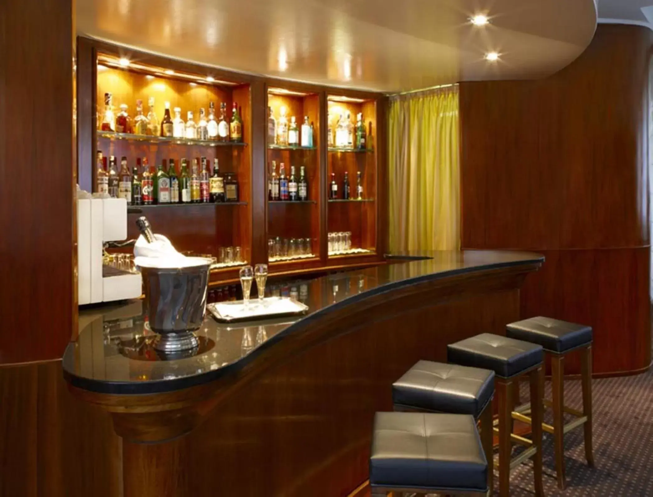 Lounge or bar in LH Hotel Sirio Venice Lounge or bar in LH Hotel Sirio Venice