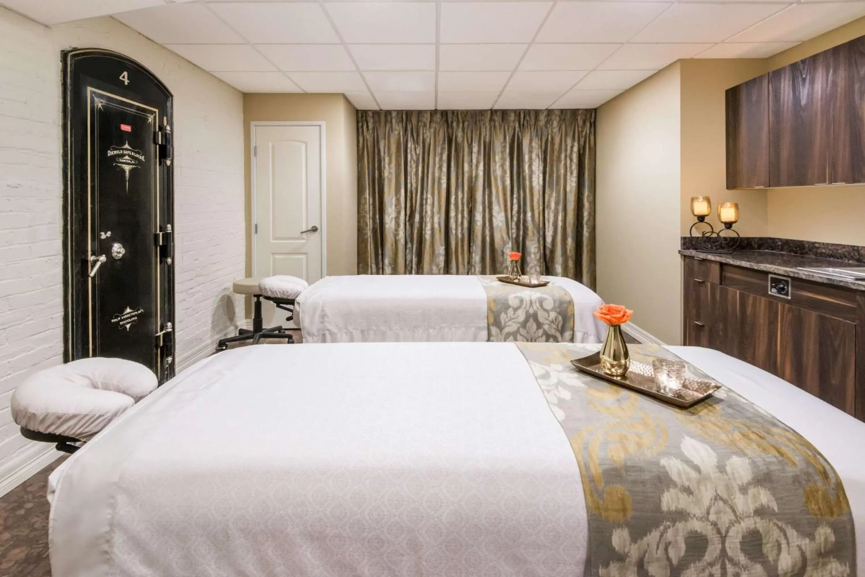 Spa and wellness centre/facilities, Bed in The Mining Exchange A Wyndham Grand Hotel & Spa