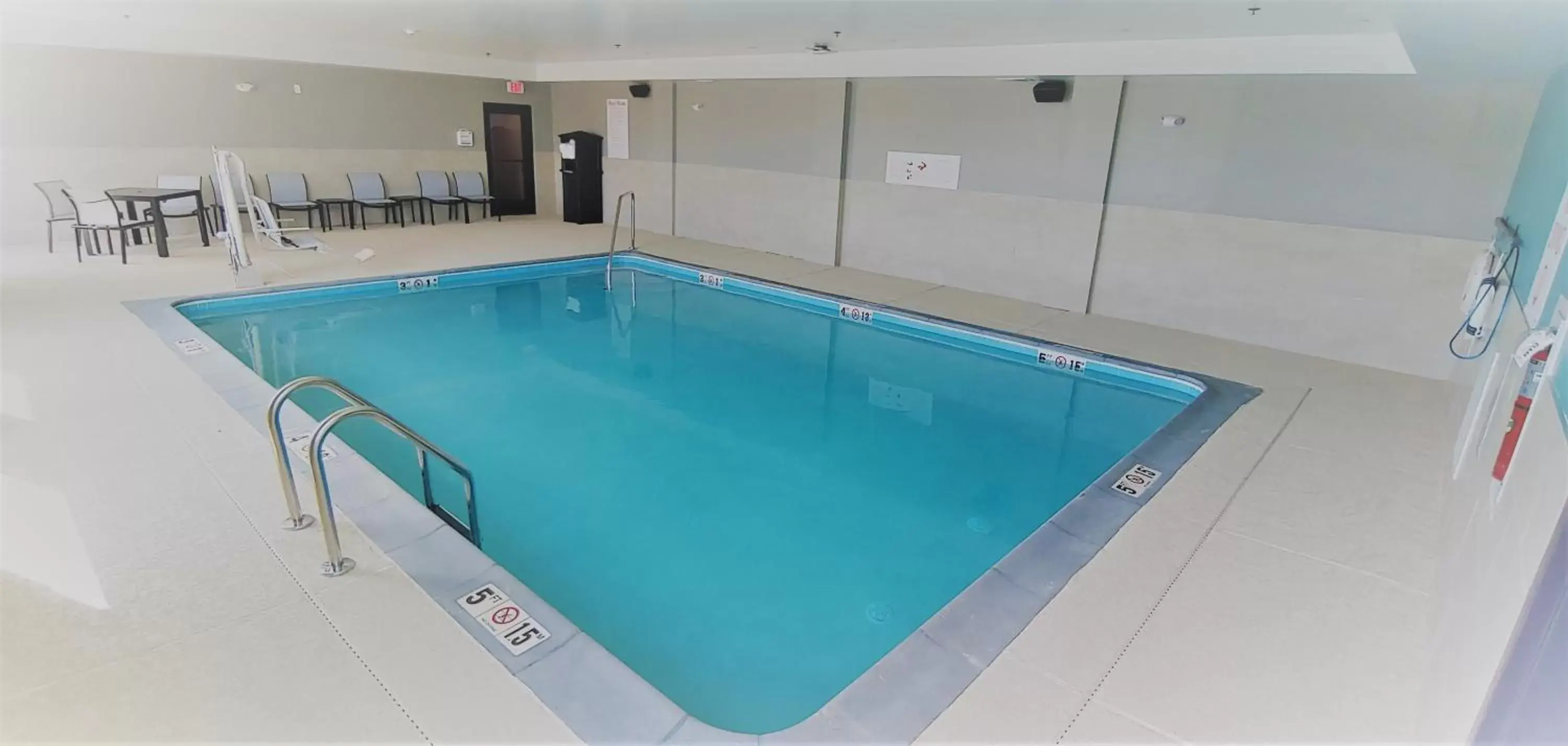 Swimming Pool in avid hotel Perry-National Fairground Area, an IHG Hotel