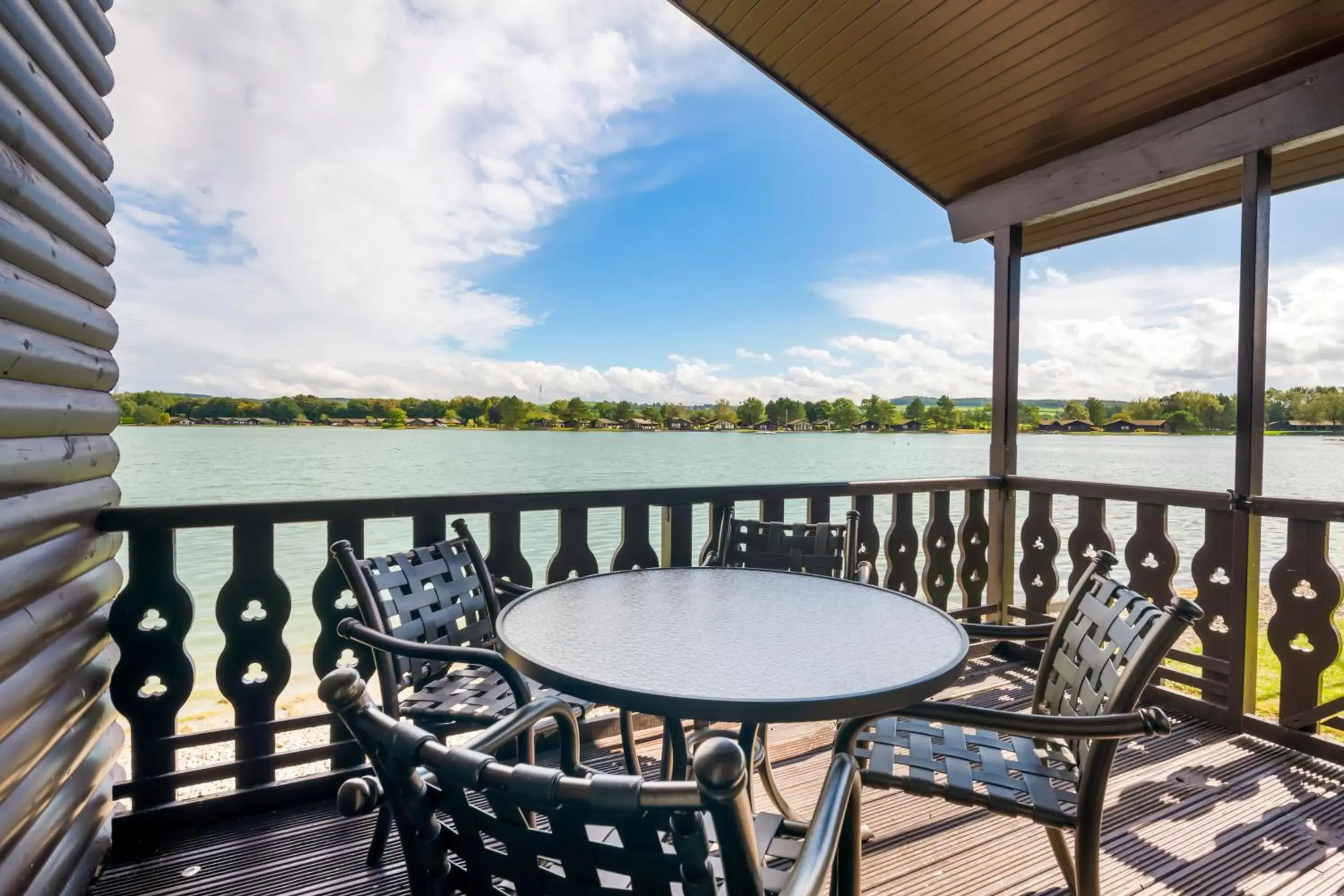 Balcony/Terrace in Pine Lake Resort