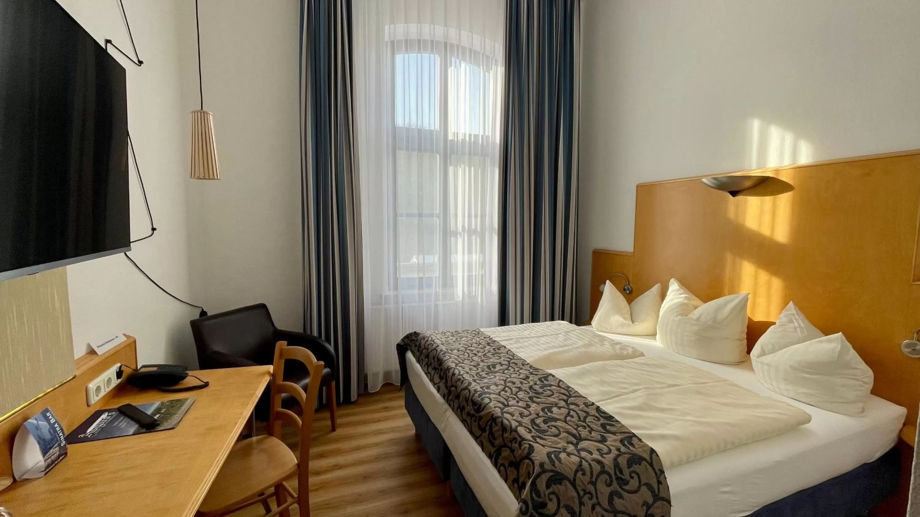 Small Double Room Land Side in Hotel Asgard