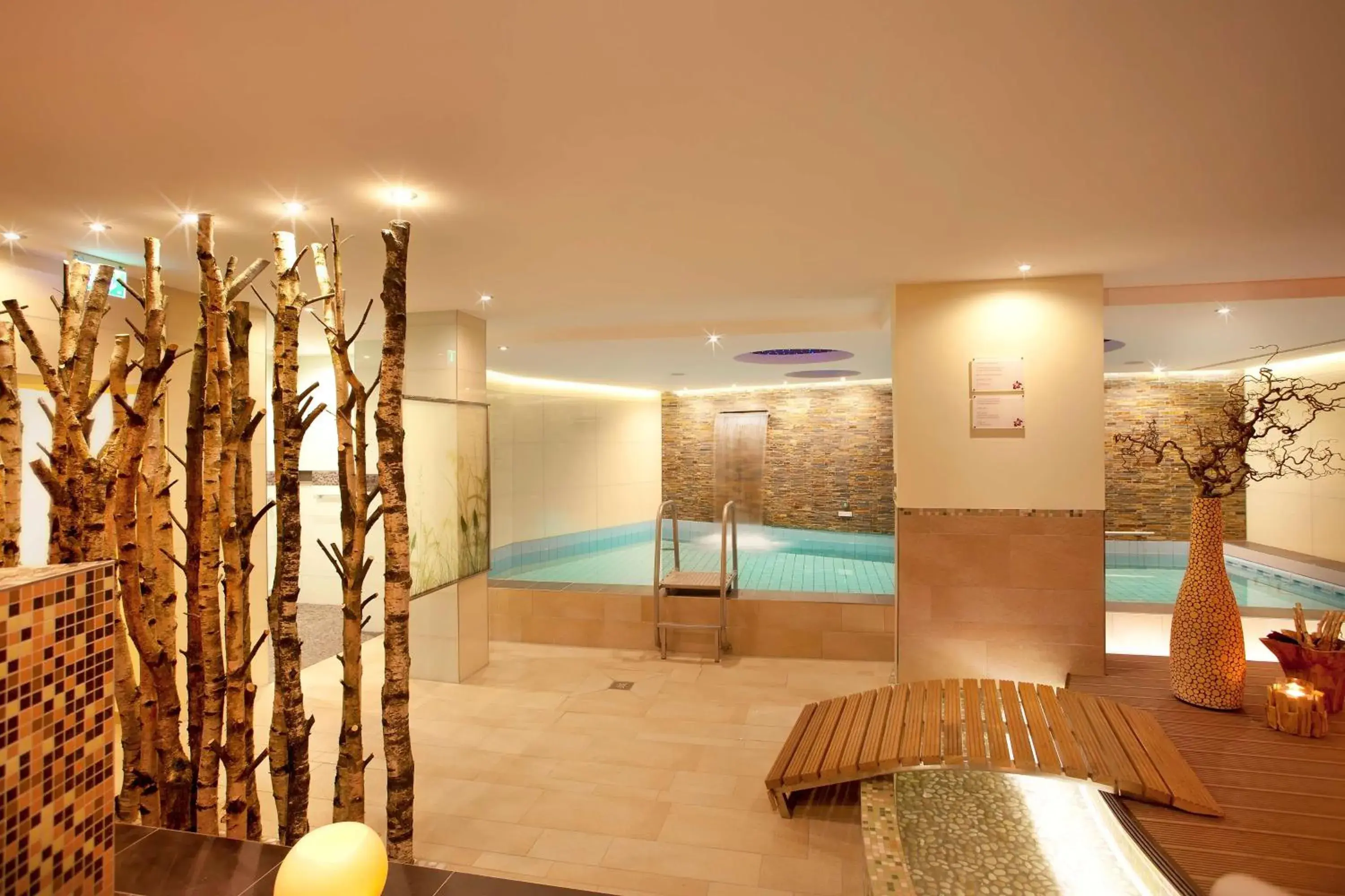 Spa and wellness centre/facilities, Swimming Pool in Best Western Hotel Hohenzollern
