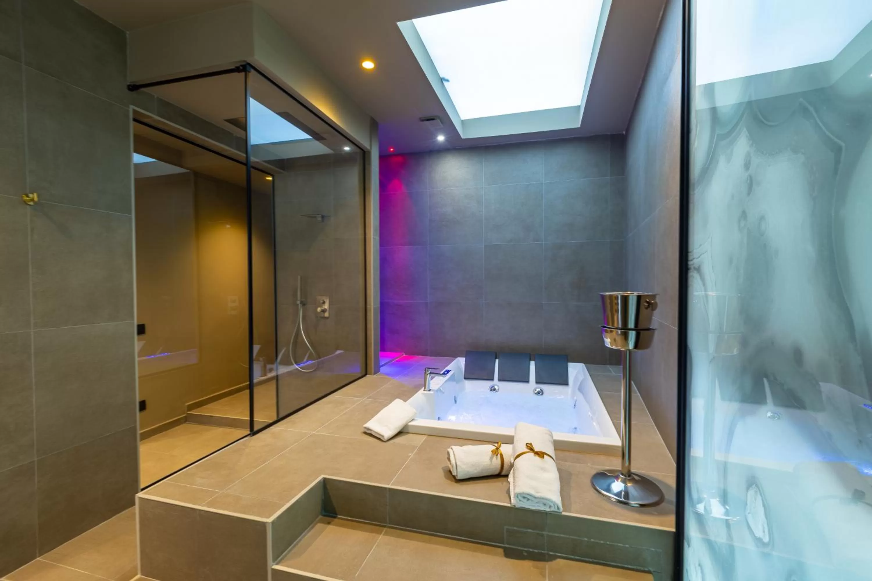 Bathroom in GOLD SUITE&SPA