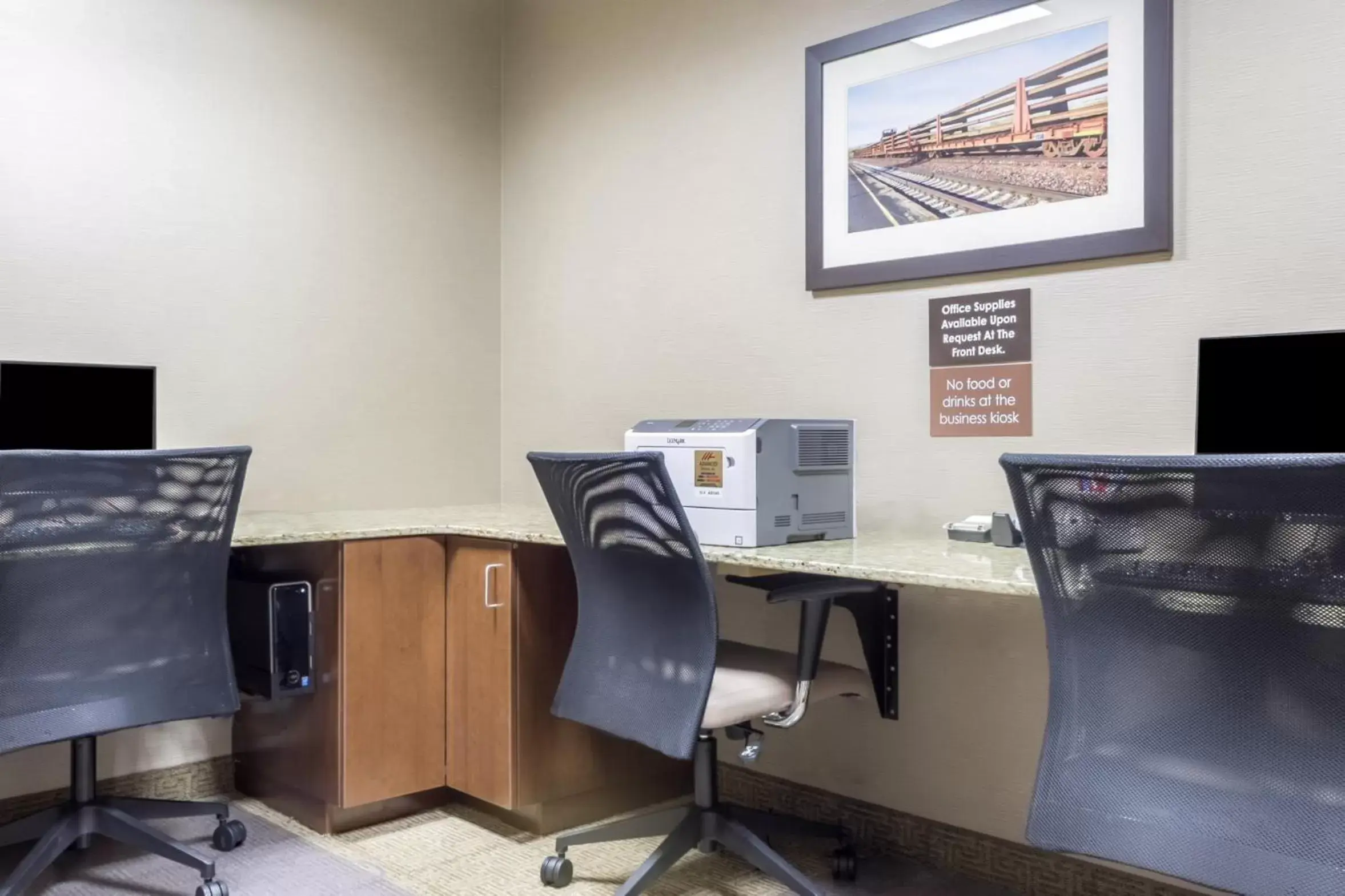 Business facilities, TV/Entertainment Center in Comfort Inn & Suites Avera Southwest