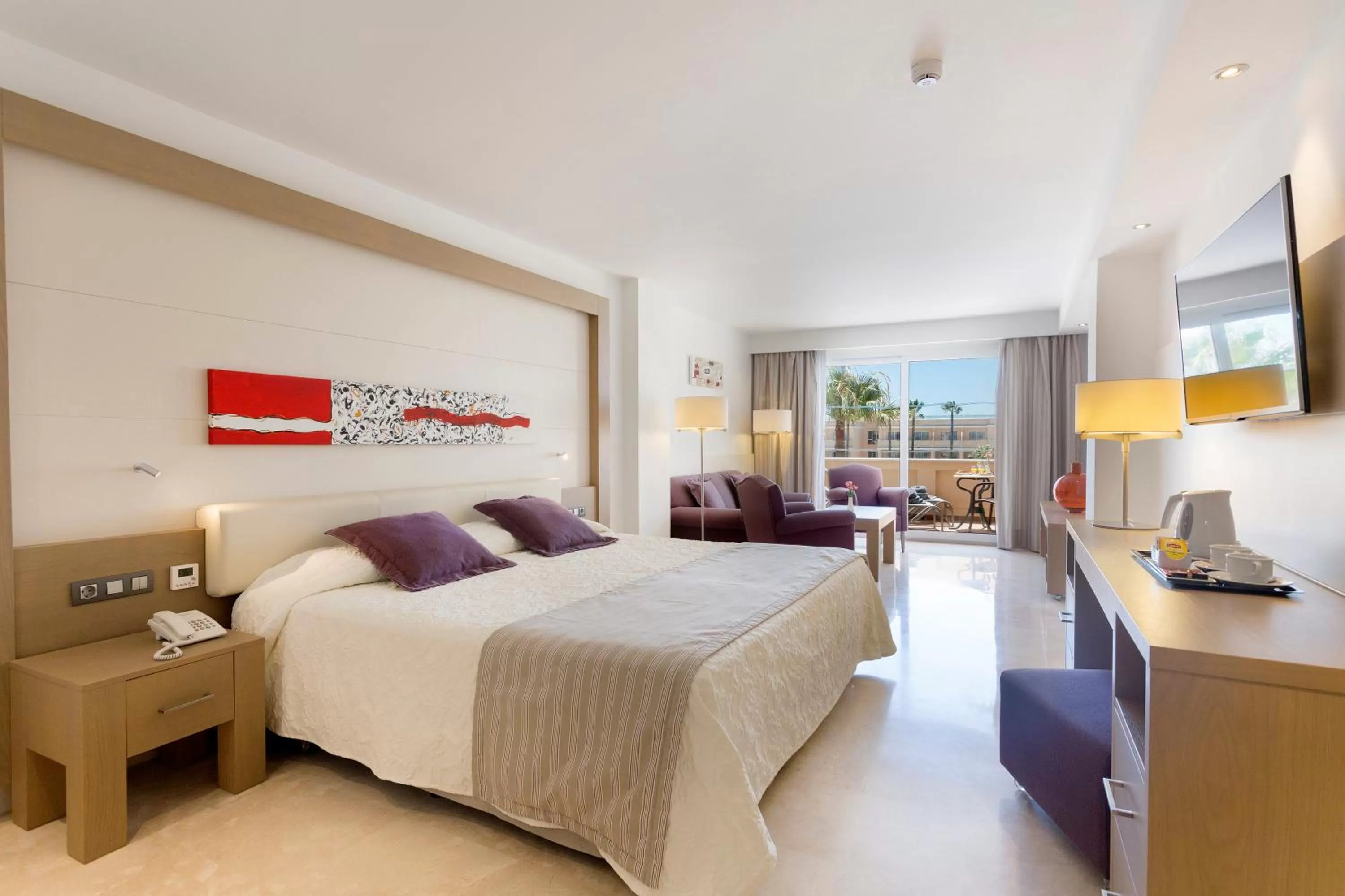 Bed in Hipotels Playa La Barrosa - Adults Only