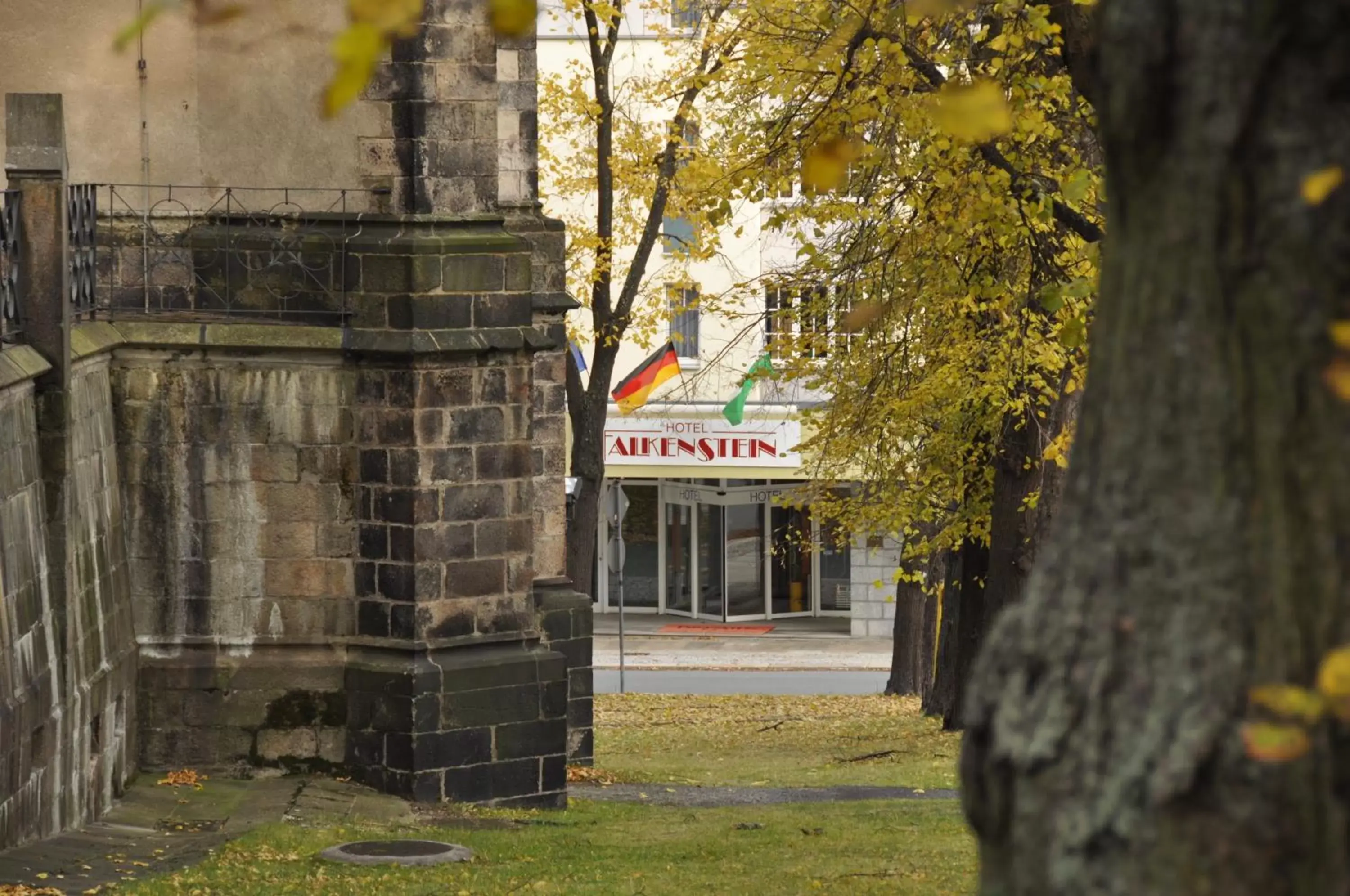 Facade/entrance, Property Building in Hotel Falkenstein