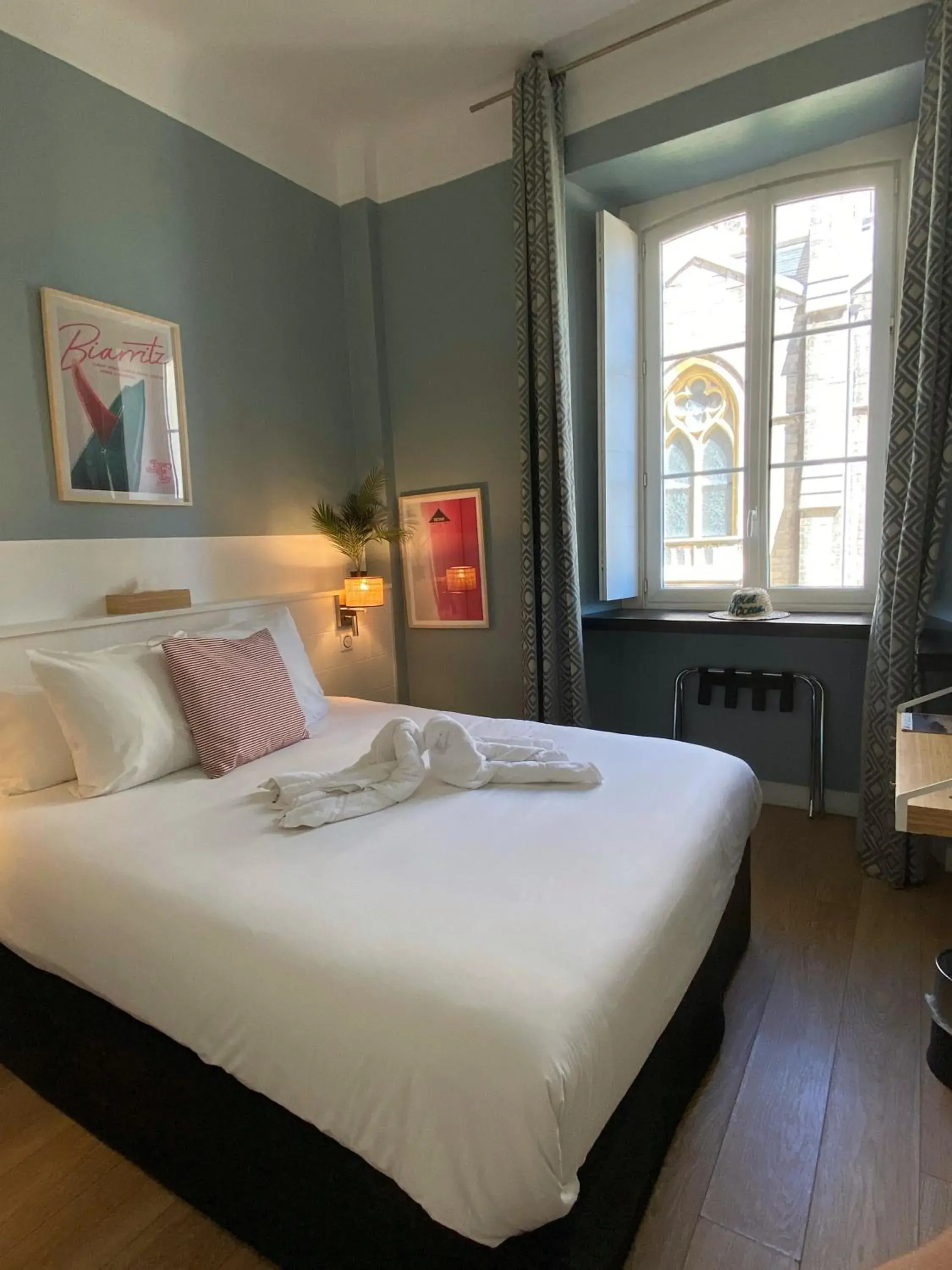 Bed in Hotel De L'Océan
