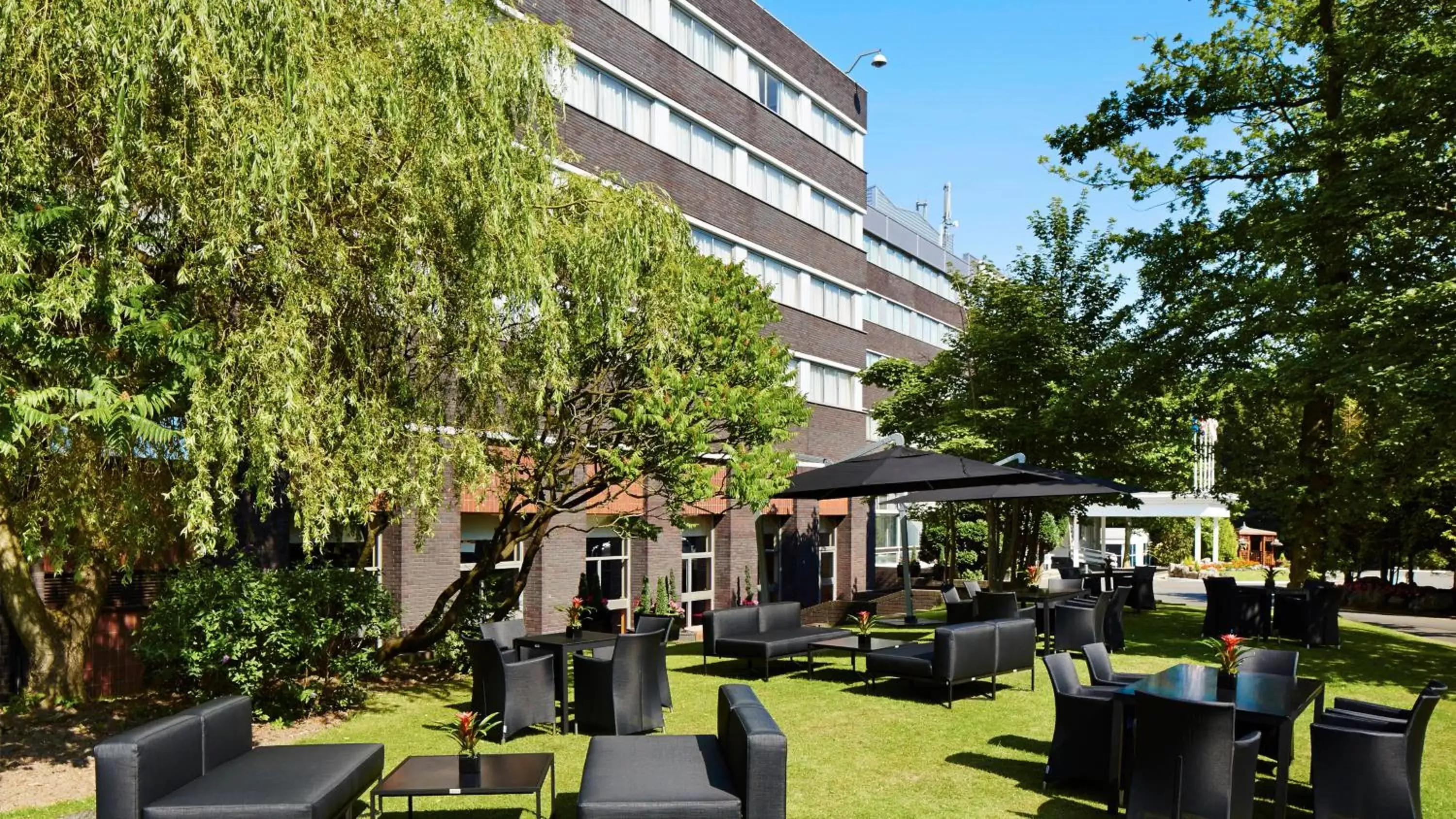Property building, Restaurant/Places to Eat in Grand Hotel Gosforth Park