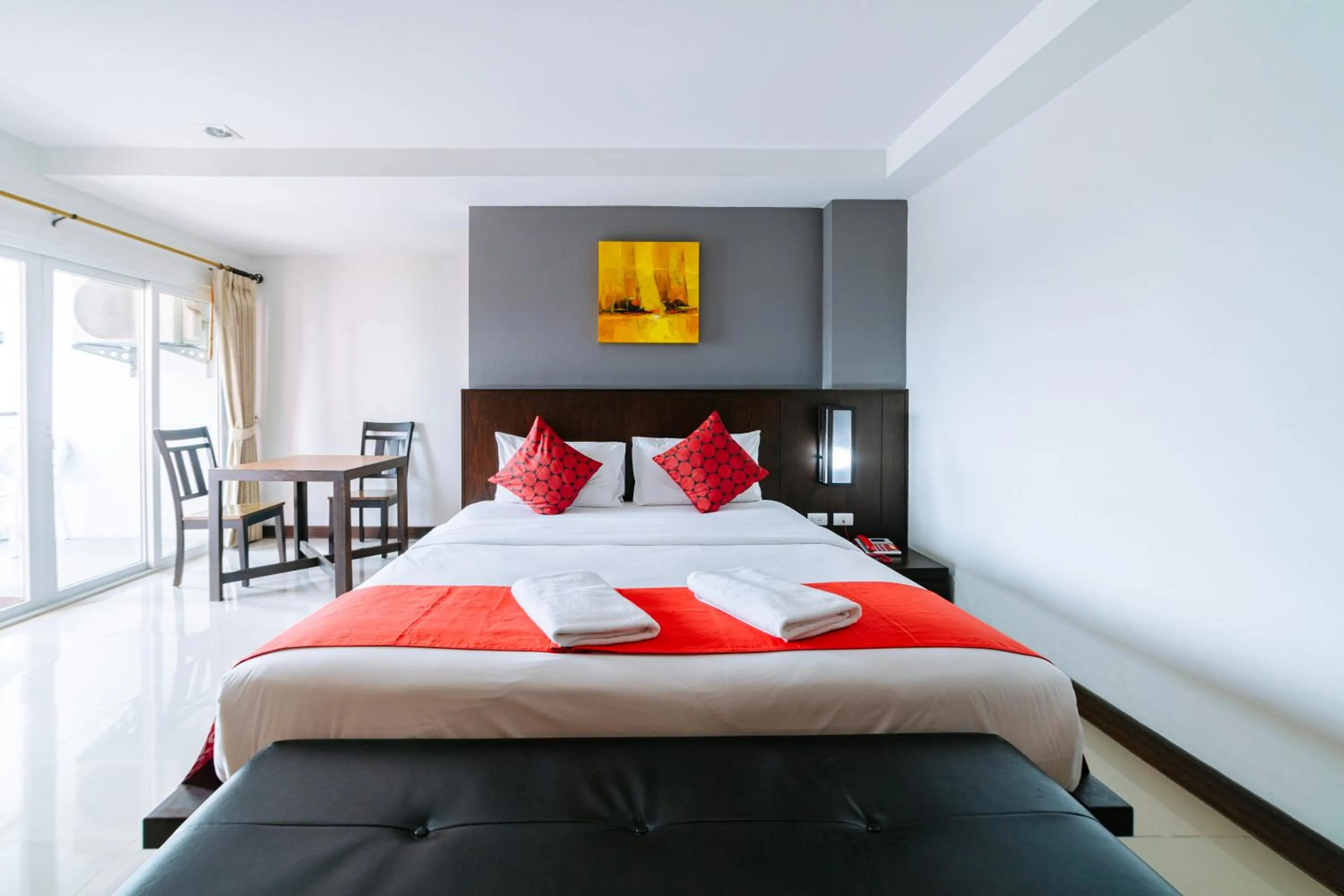 Guests, Bed in Ratana Hotel Sakdidet, PHUKET TOWN