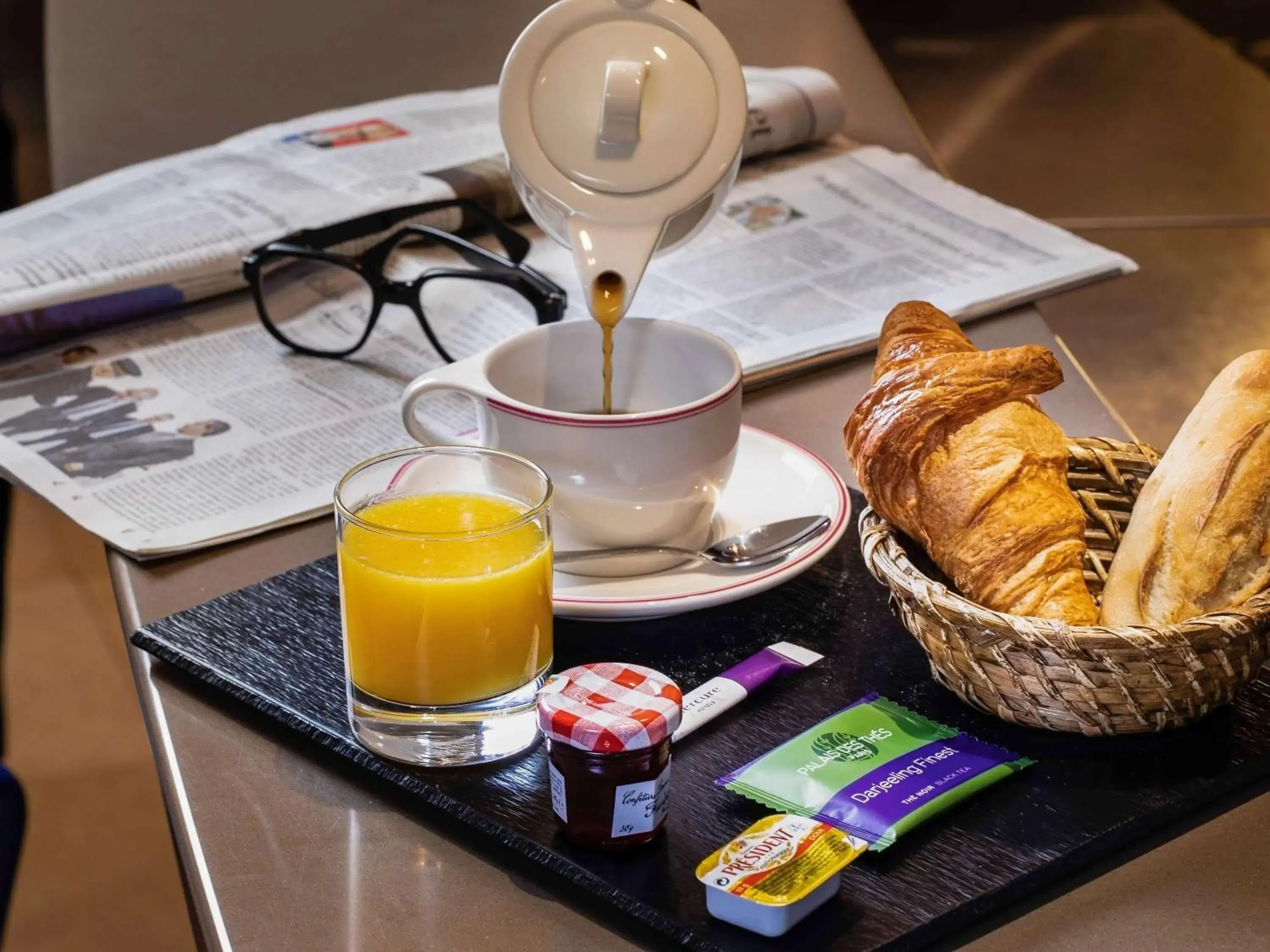 Restaurant/places to eat, Breakfast in Mercure Paris La Sorbonne Saint Germain des Pres Hotel