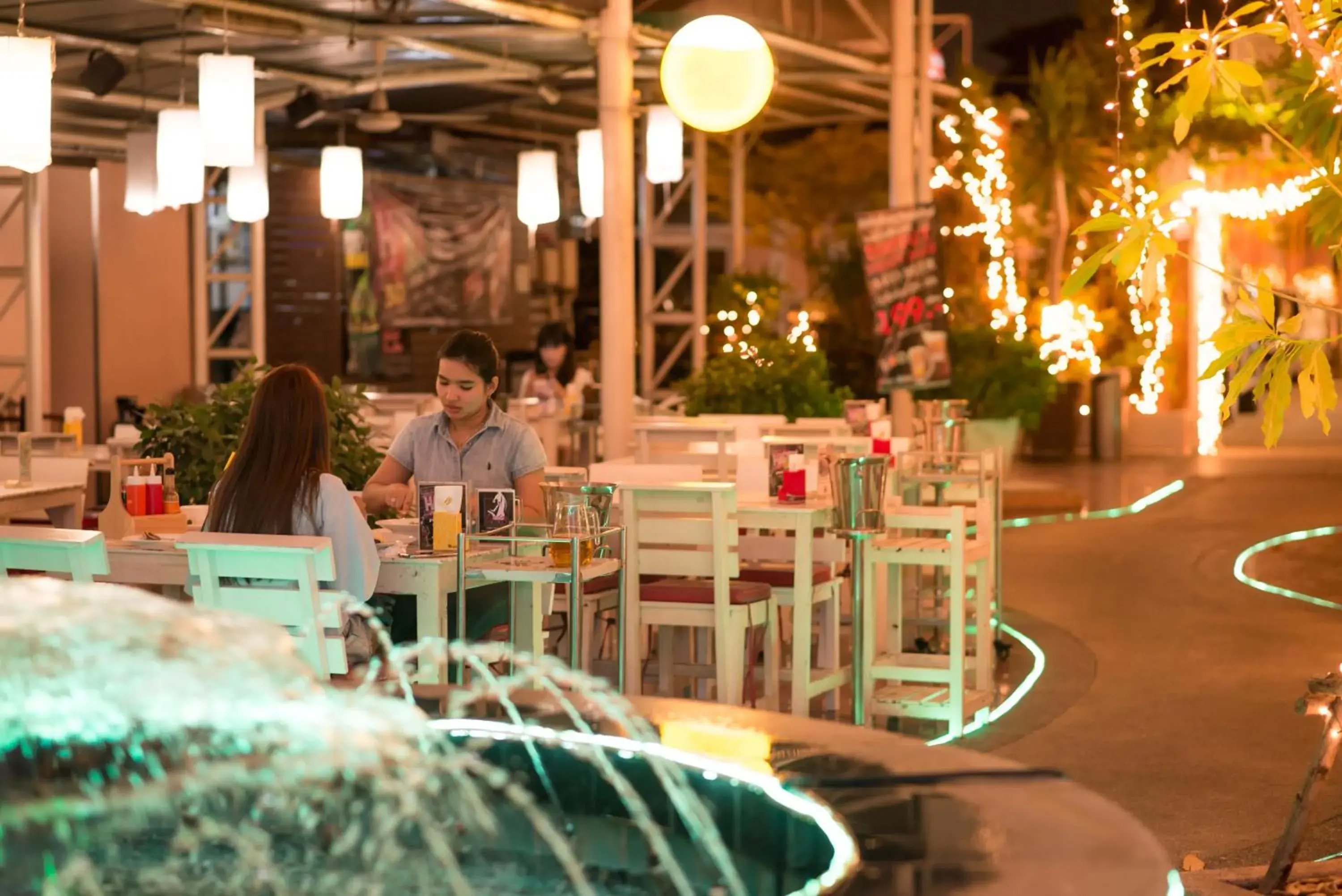 Restaurant/Places to Eat in Vabua Asotel Bangkok