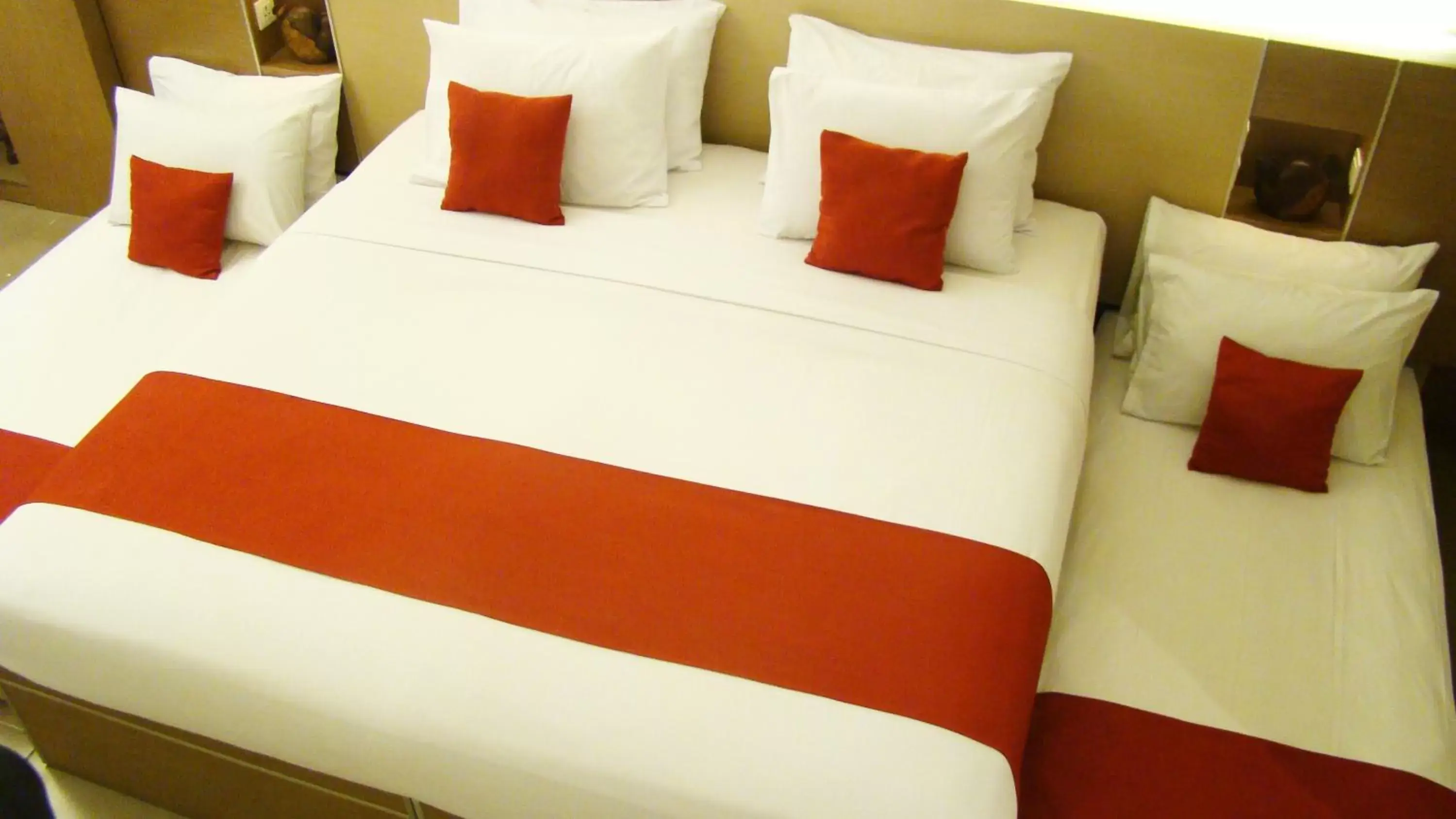 Bed in Mutiara Hotel and Convention