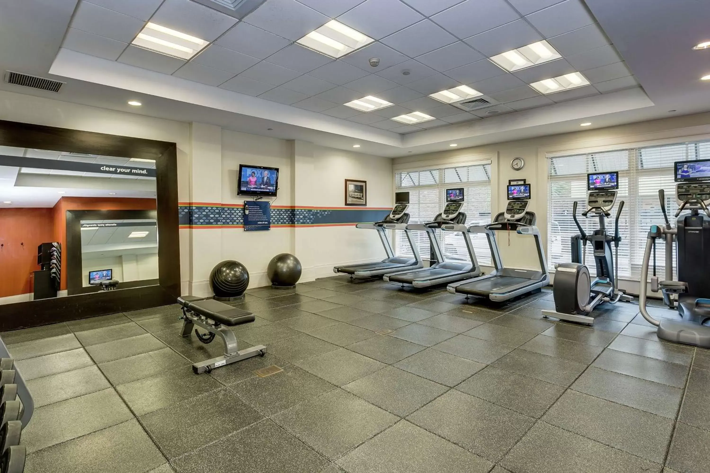 Fitness centre/facilities, Fitness Center/Facilities in Hampton Inn & Suites Mobile - Downtown Historic District