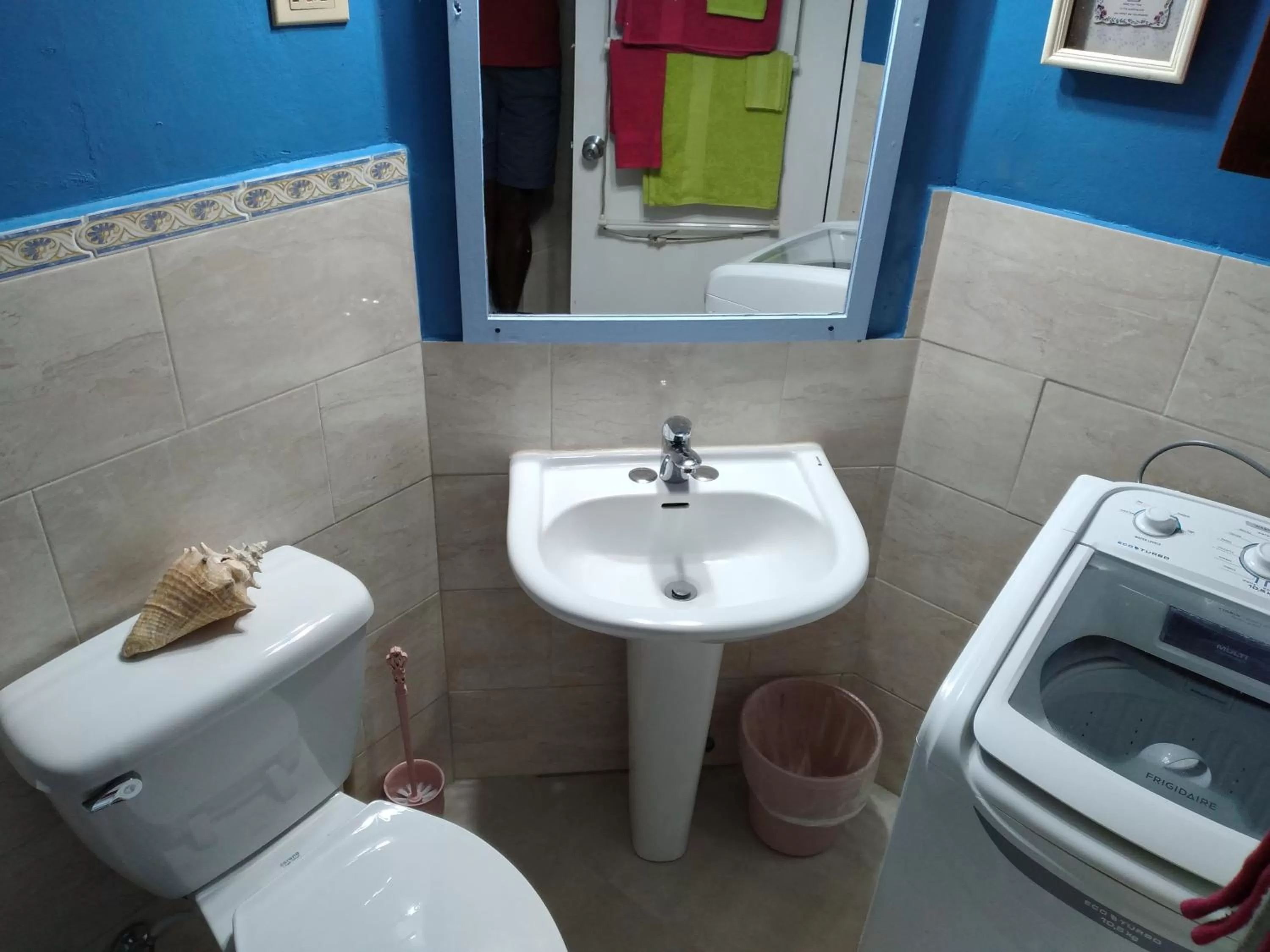 Toilet in Seacastles by the beach/pool