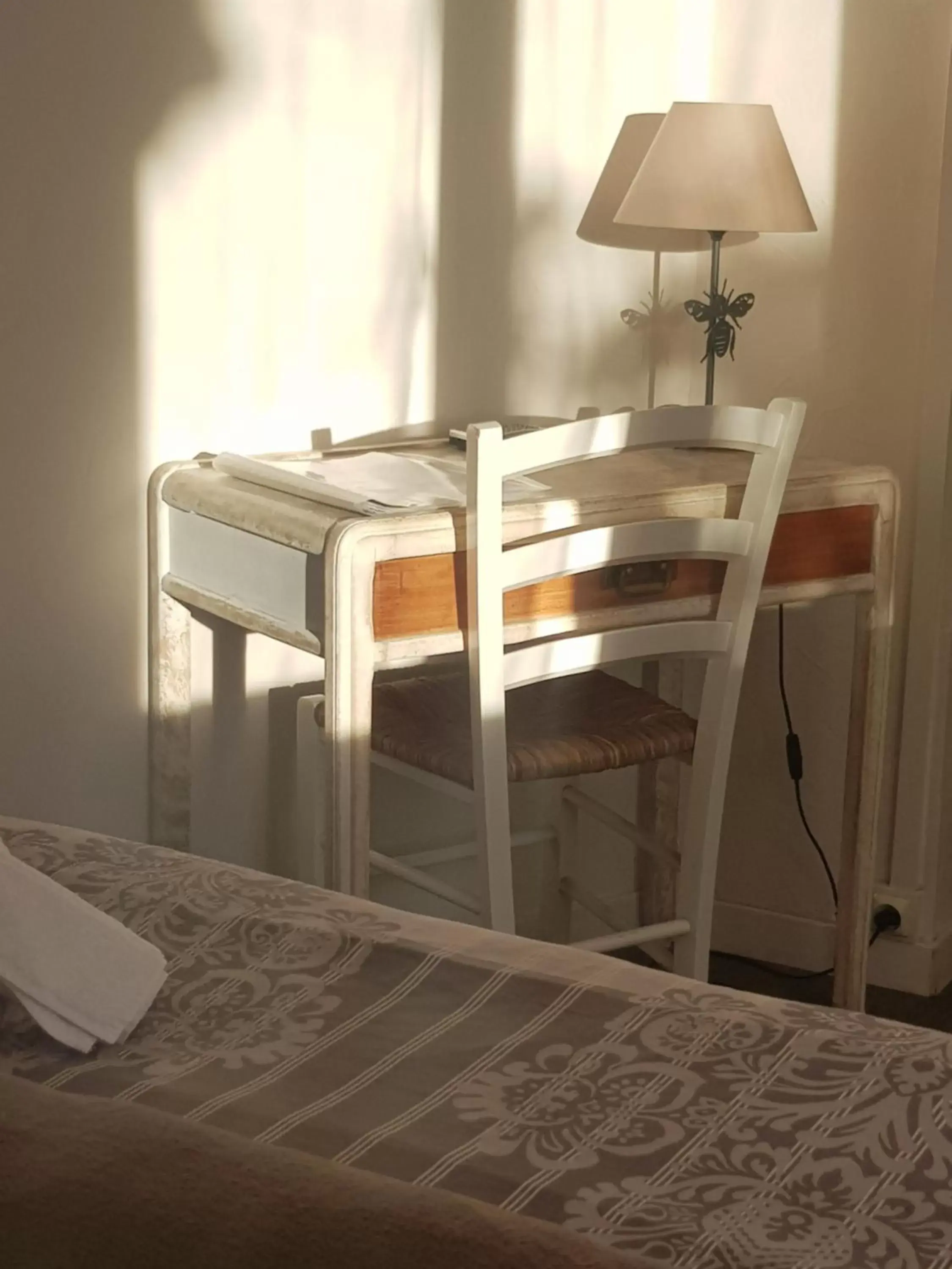 Decorative detail, Bunk Bed in Hôtel Auberge Provençale