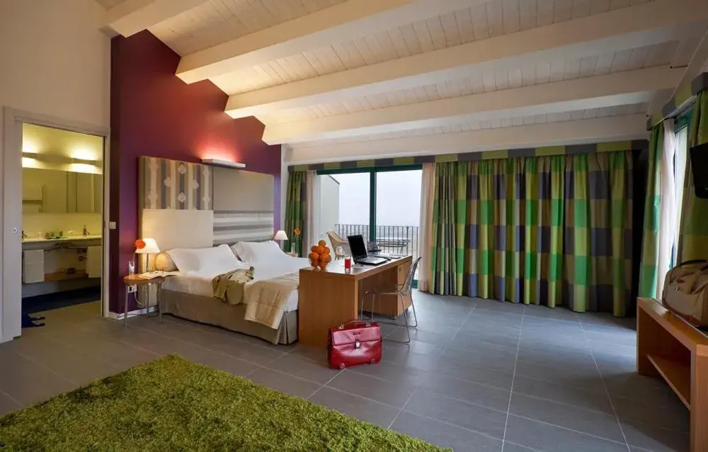 Junior Suite in Poggio Del Sole Hotel Junior Suite in Poggio Del Sole Hotel