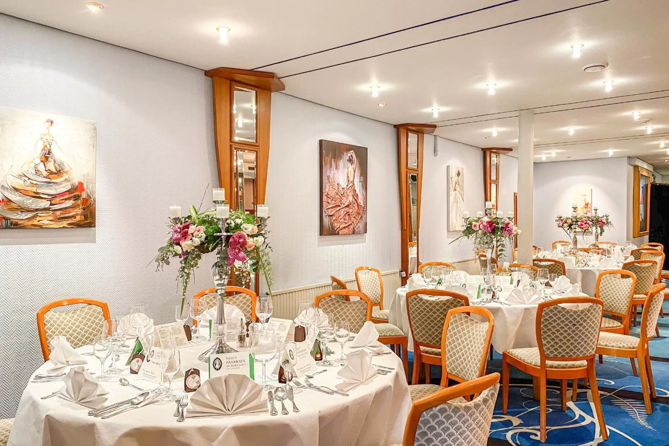 Restaurant/places to eat in Hotel-Restaurant Vier Linden