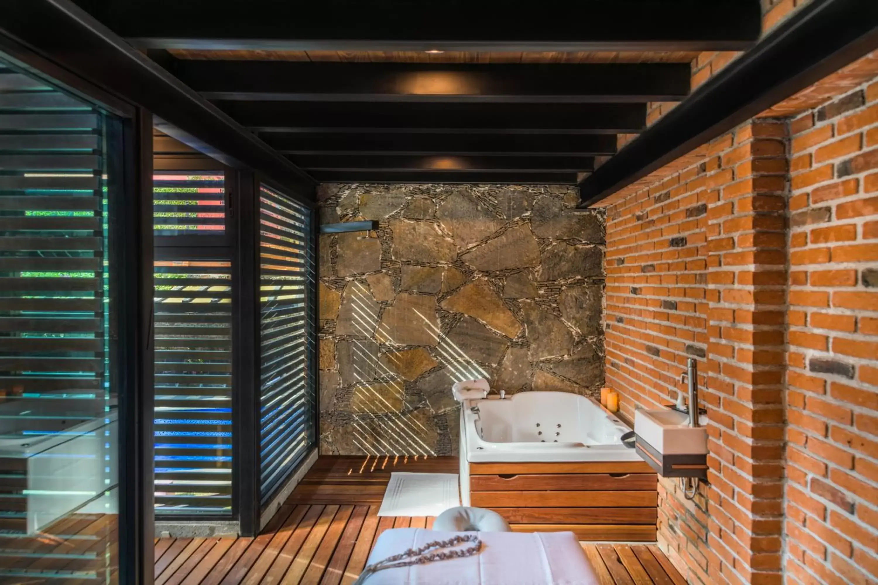 Hot Tub, Bed in Matian Hotel Boutique Hot Tub, Bed in Matian Hotel Boutique