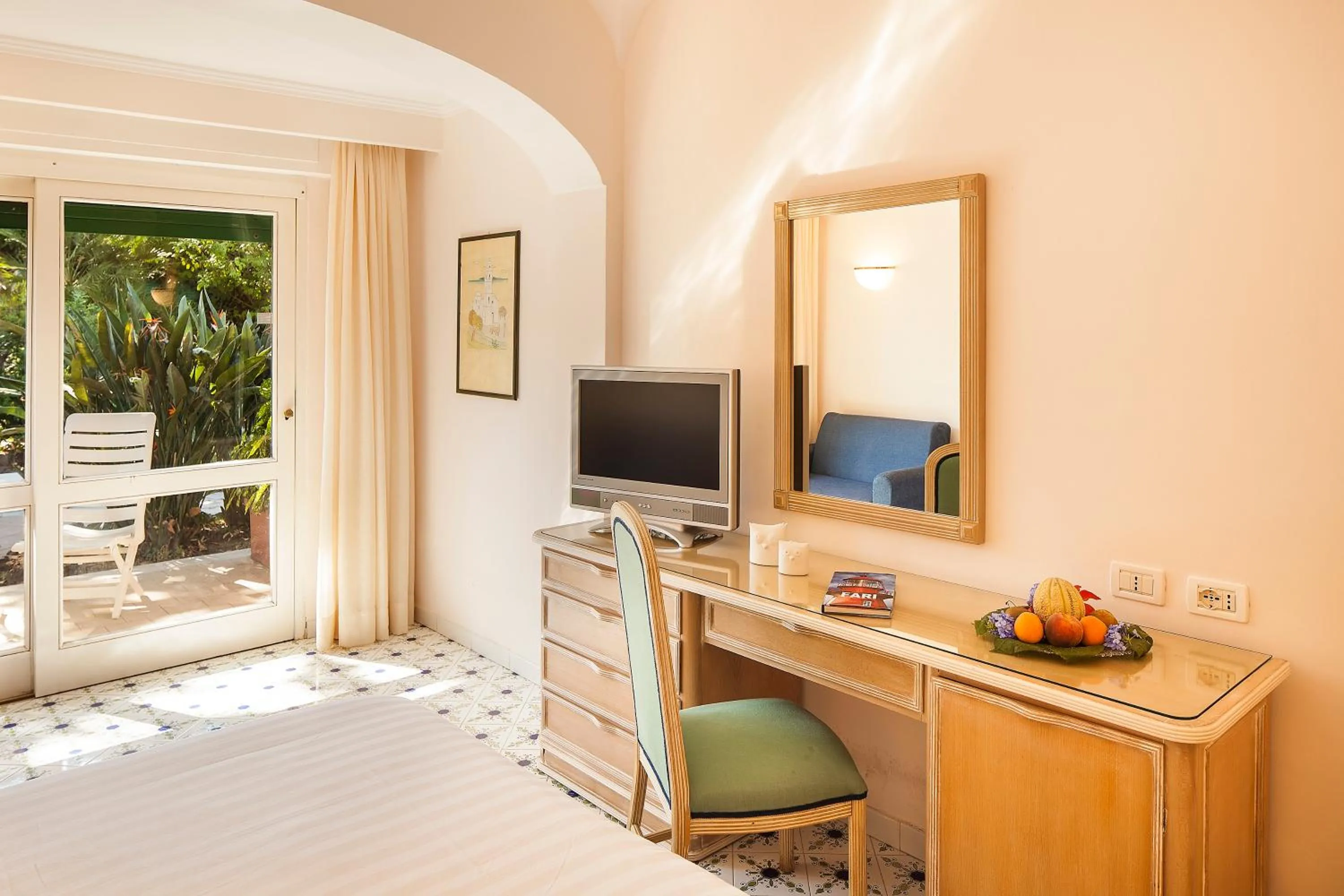 Photo of the whole room in Hotel Continental Ischia