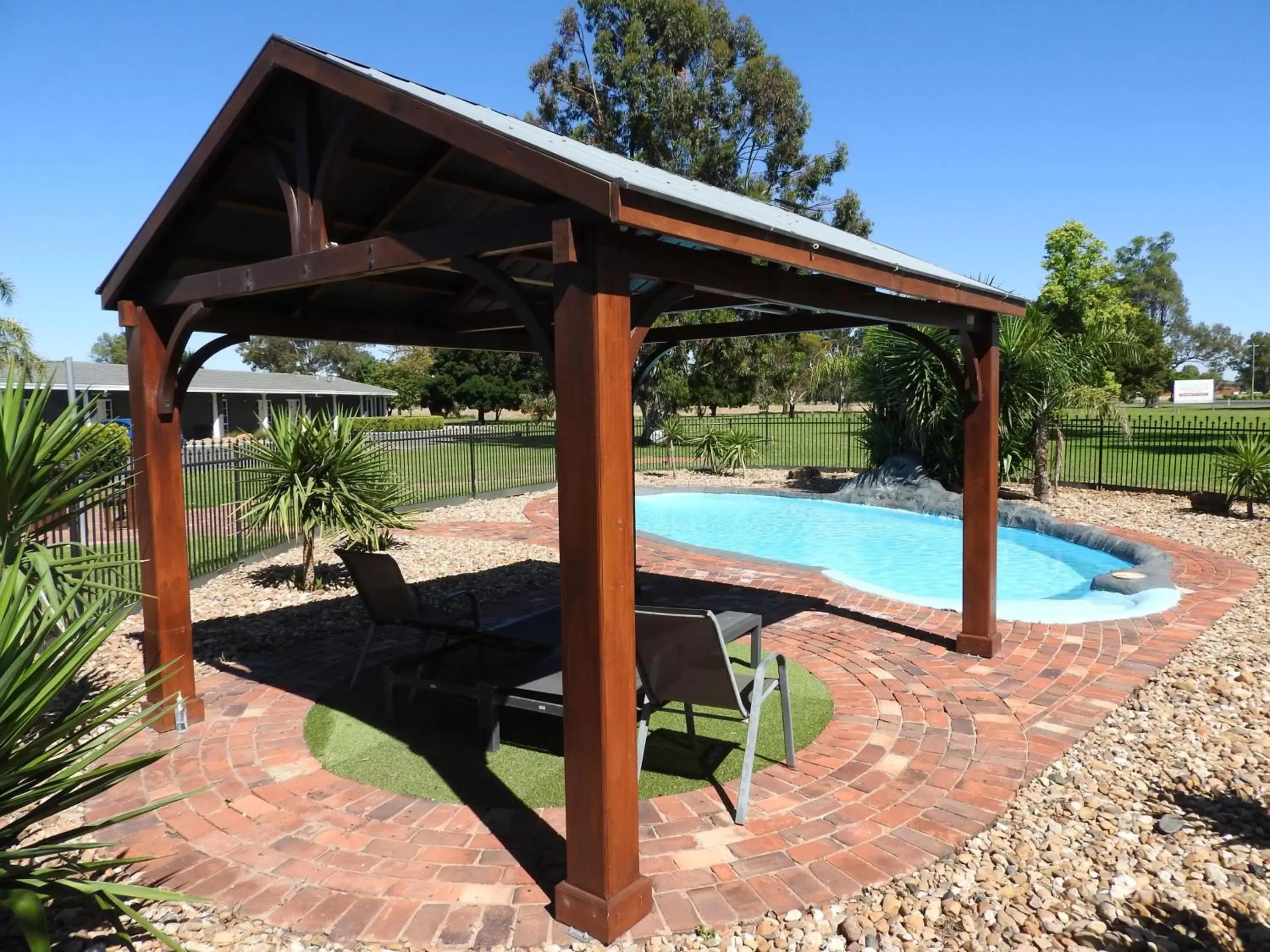 Swimming Pool in Australian Homestead Motor Lodge