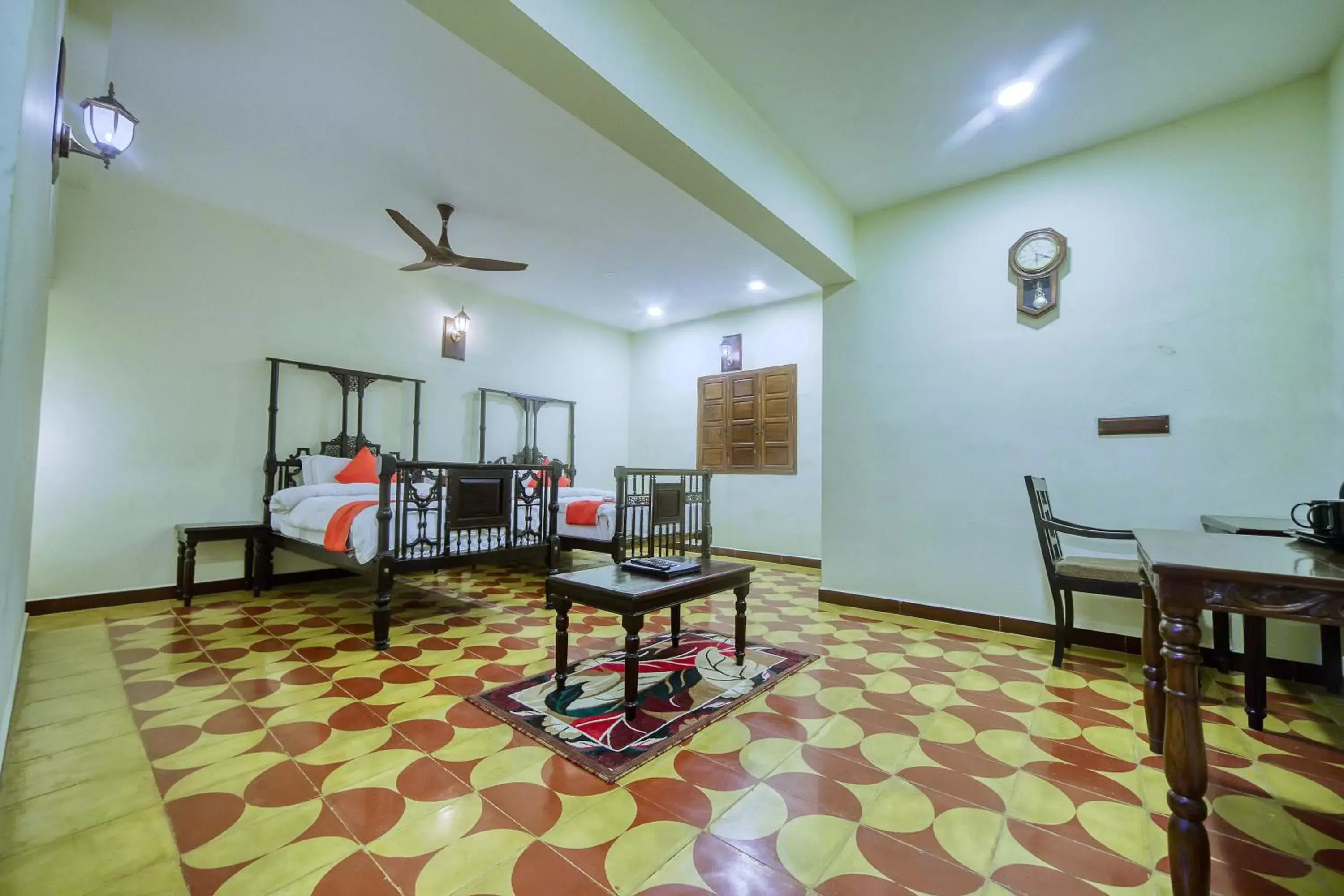 Photo of the whole room in HOTEL WINDSOR CASTLE Photo of the whole room in HOTEL WINDSOR CASTLE