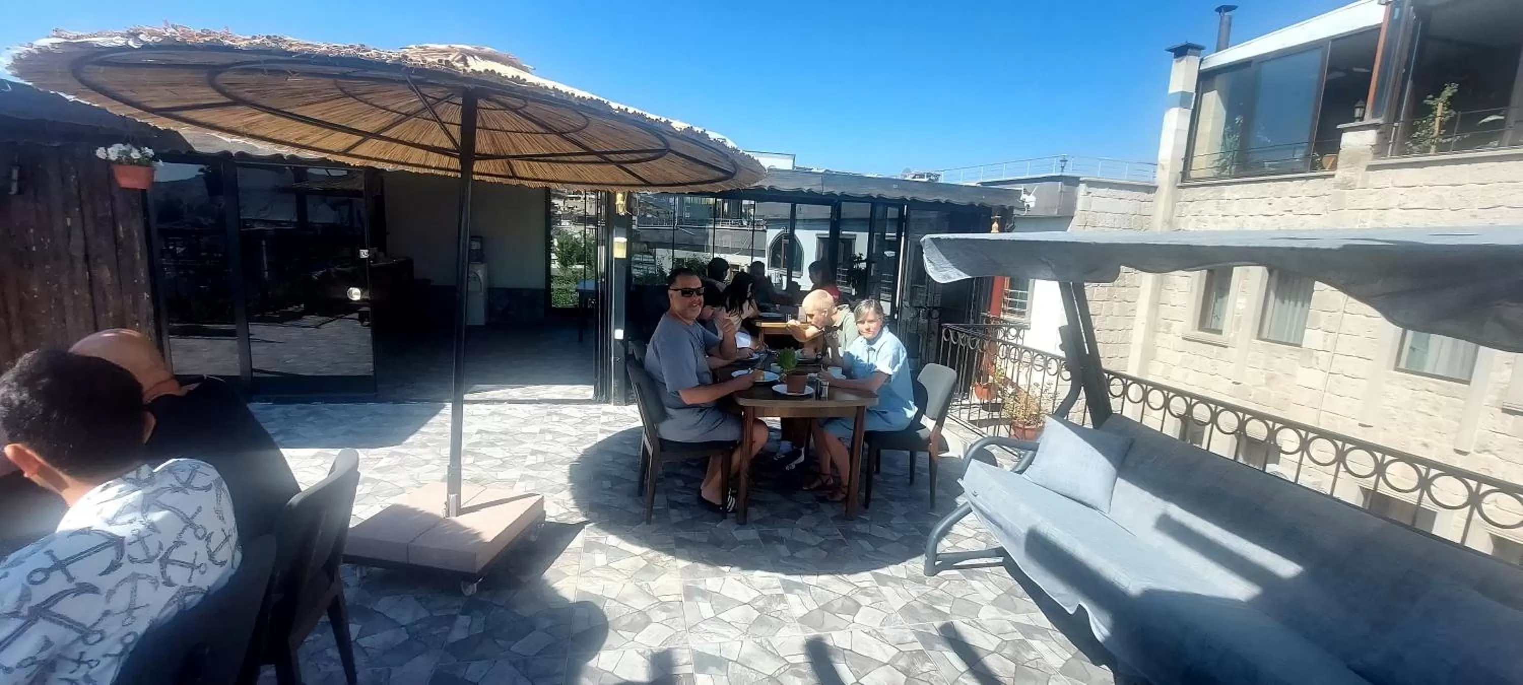 Buffet breakfast in Epoch Stone House