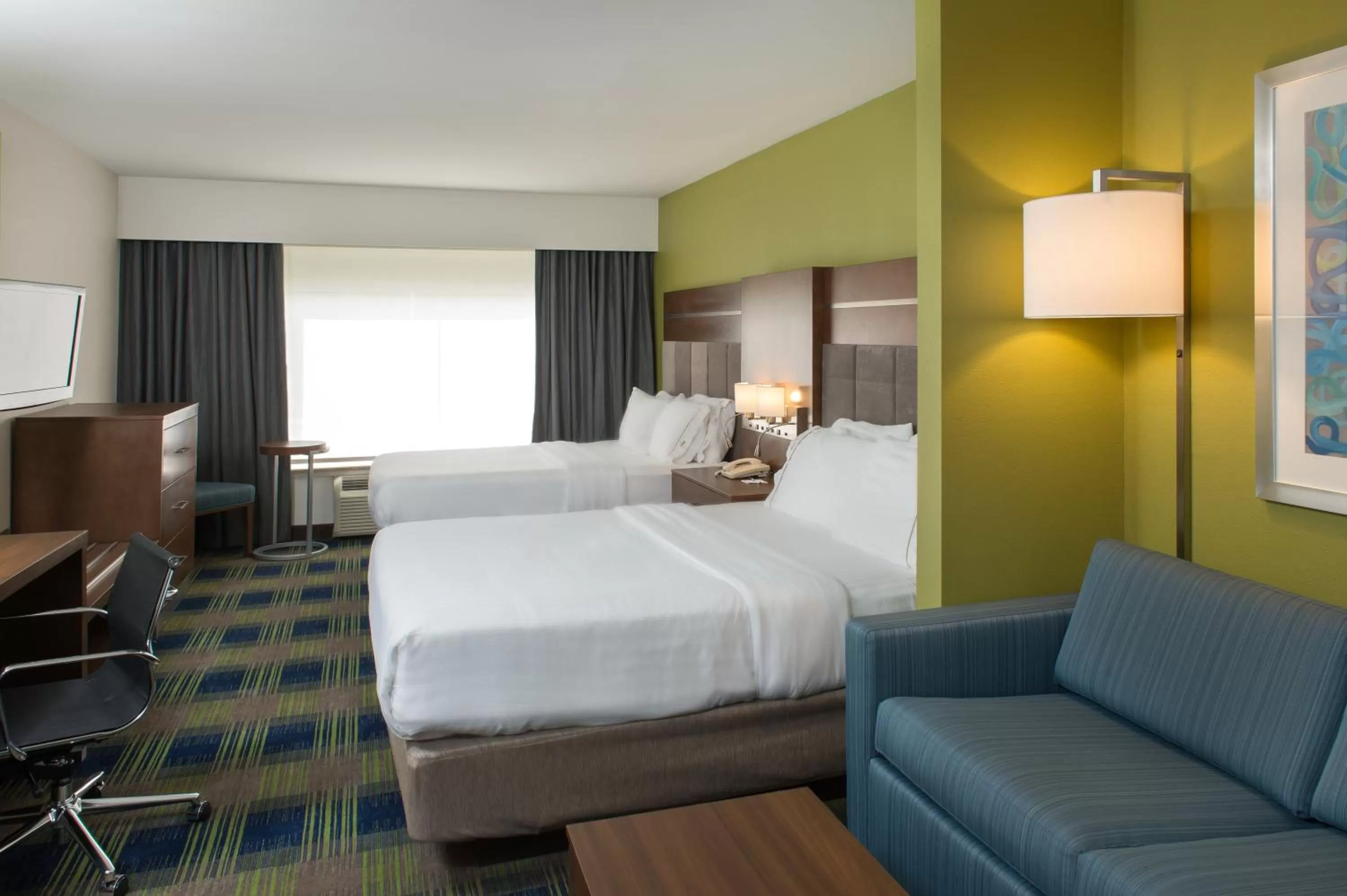 Photo of the whole room, Bed in Holiday Inn Express Hotel & Suites Clifton Park by IHG