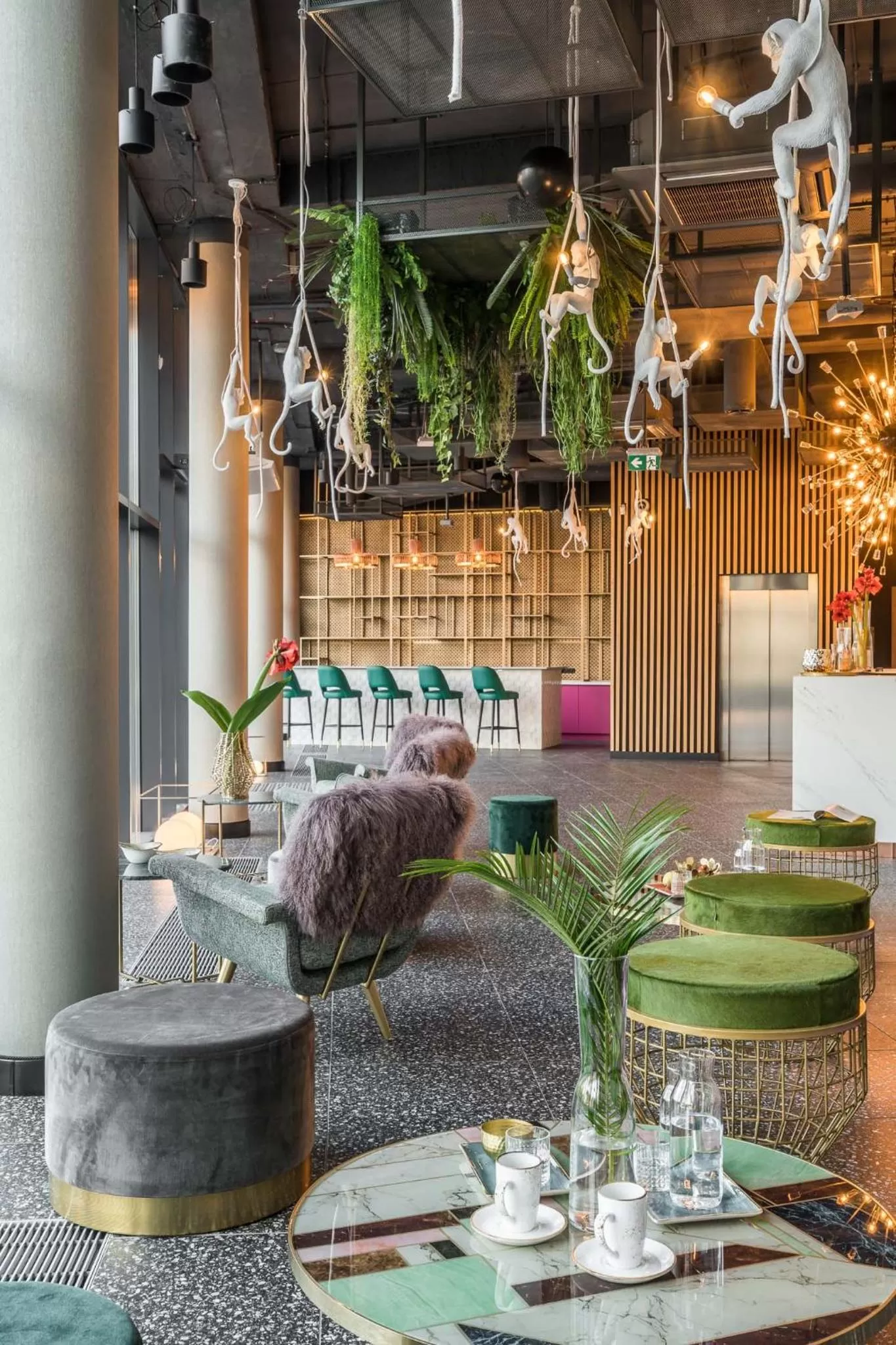 Lounge or bar in Hotel Zoo by Afrykarium Wroclaw