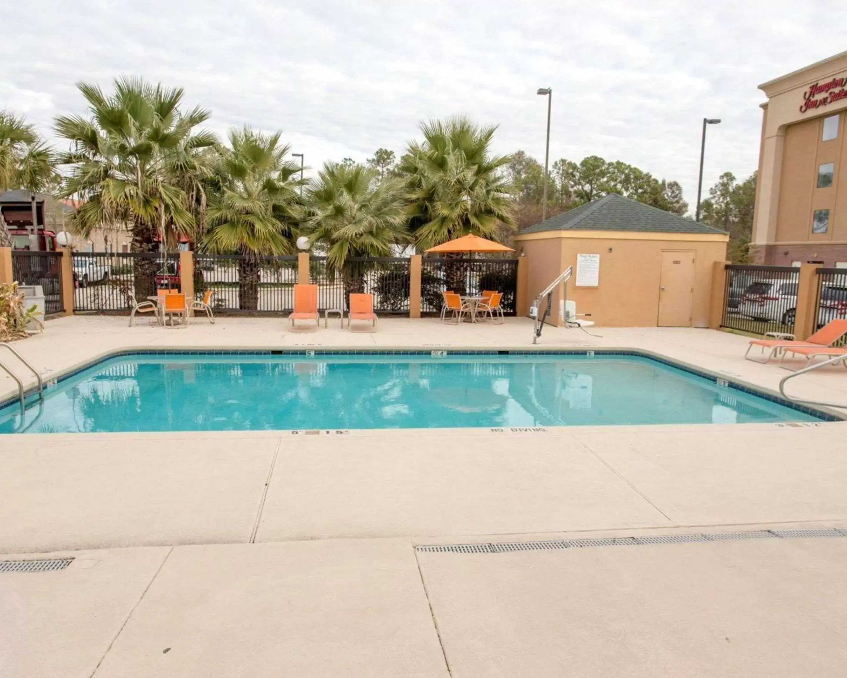 On site, Swimming Pool in Comfort Suites Port Allen - Baton Rouge