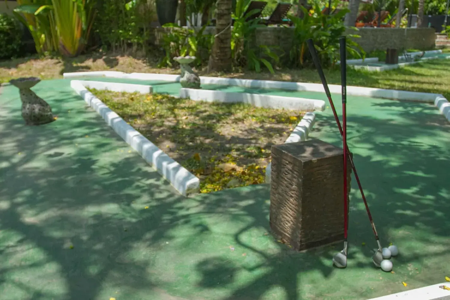 Minigolf in The Orchid Beach Resort @ VIP Chain Resort