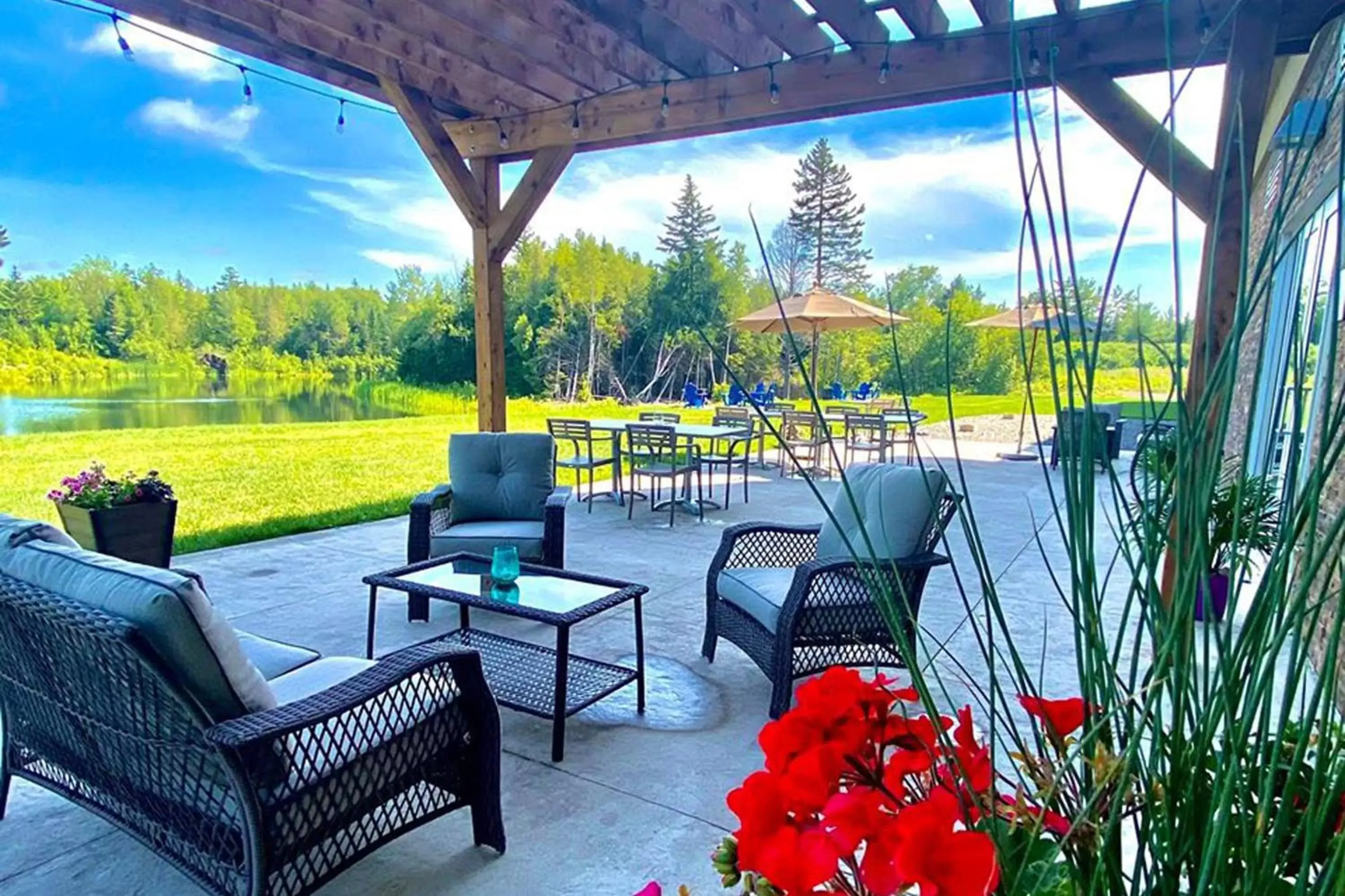 Patio in Radisson Kingswood Hotel & Suites, Fredericton