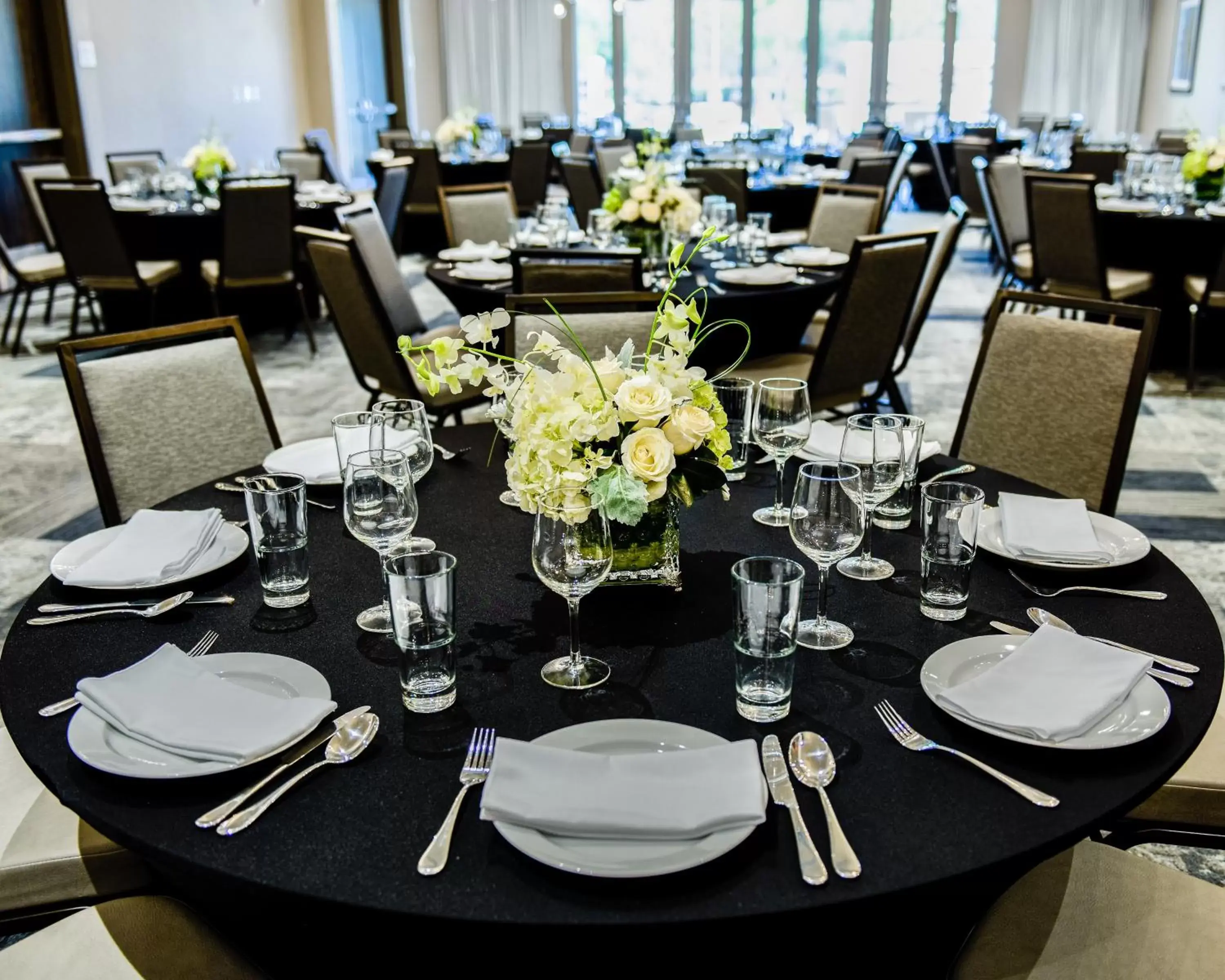 Banquet/Function facilities, Restaurant/Places to Eat in Cambria Hotel McAllen Convention Center