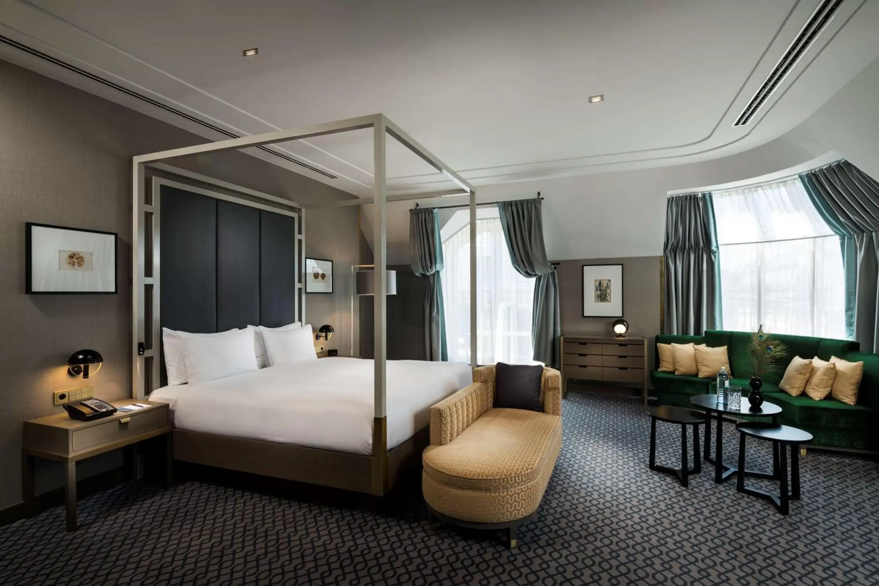 Bed in Hilton Vienna Plaza Bed in Hilton Vienna Plaza