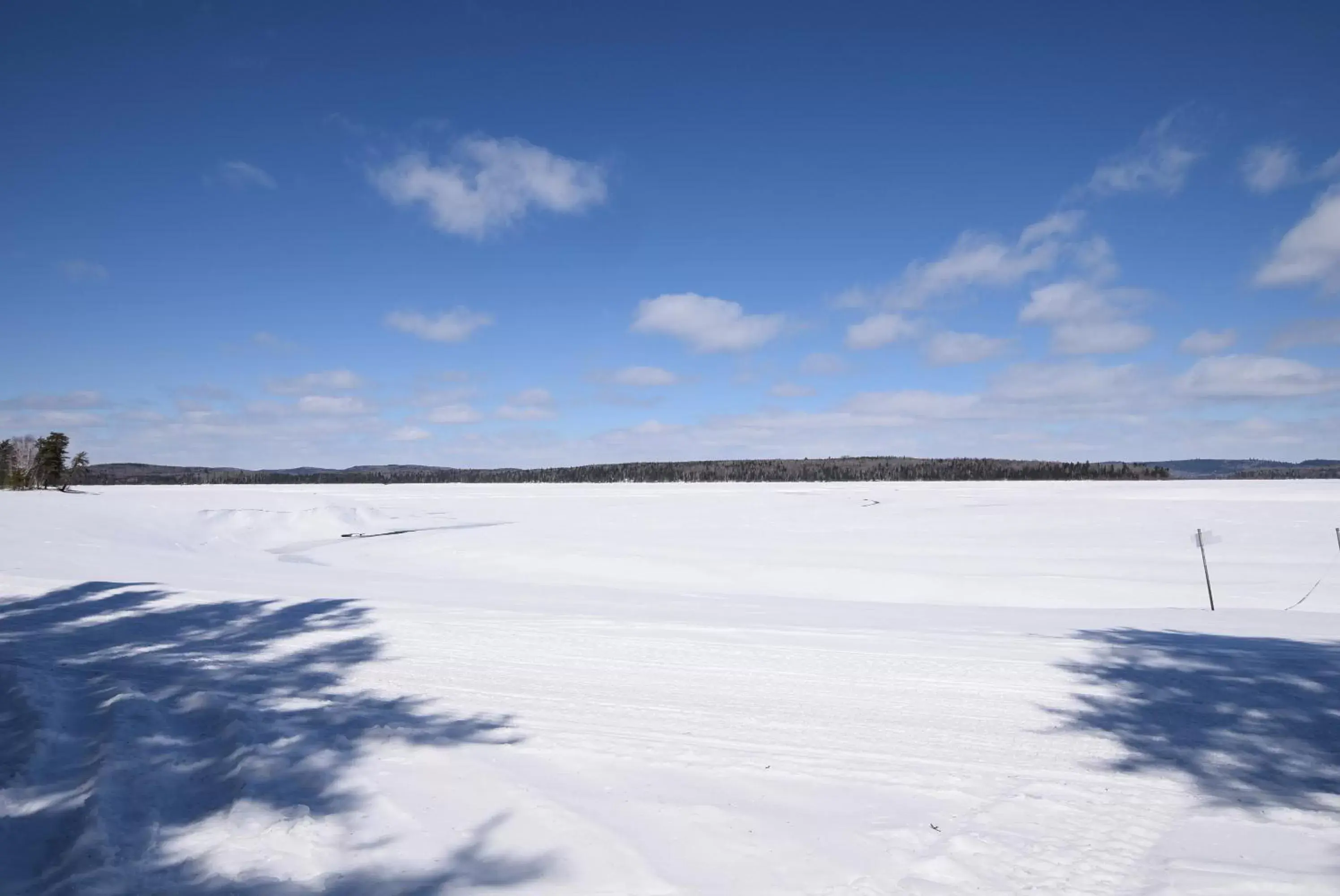 Winter in Les Condos Du Lac Taureau- Rooms & Condos