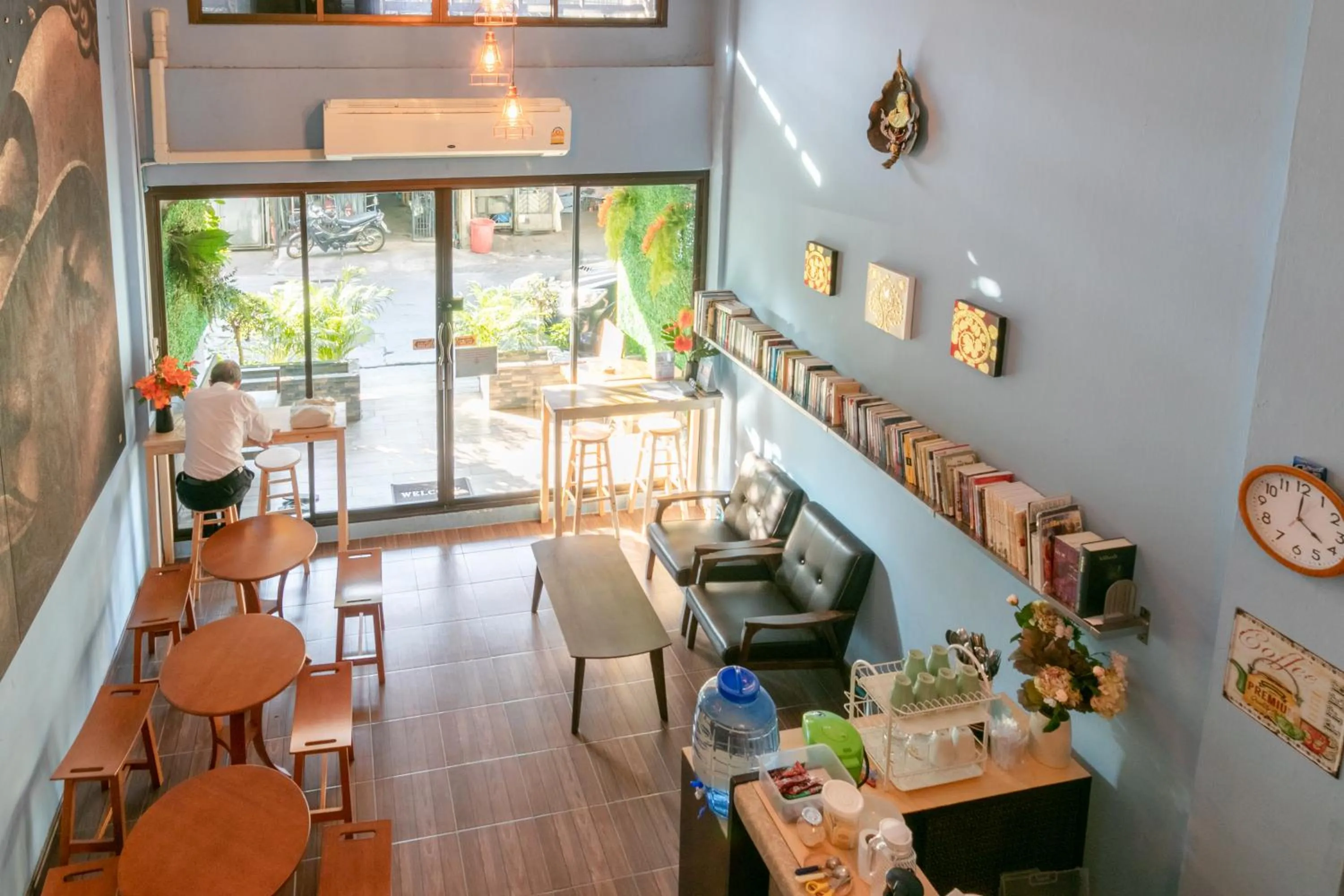 Restaurant/Places to Eat in Phob phan Hostel