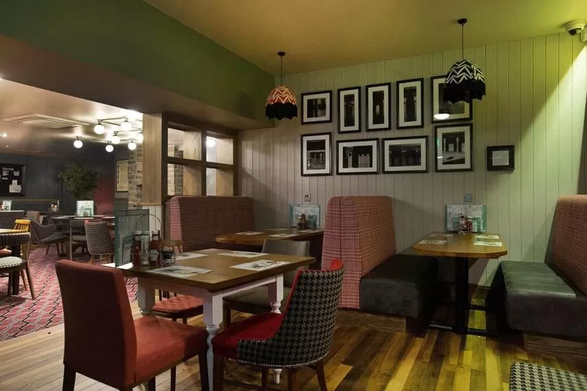 Restaurant/Places to Eat in Jolly's Hotel Wetherspoon