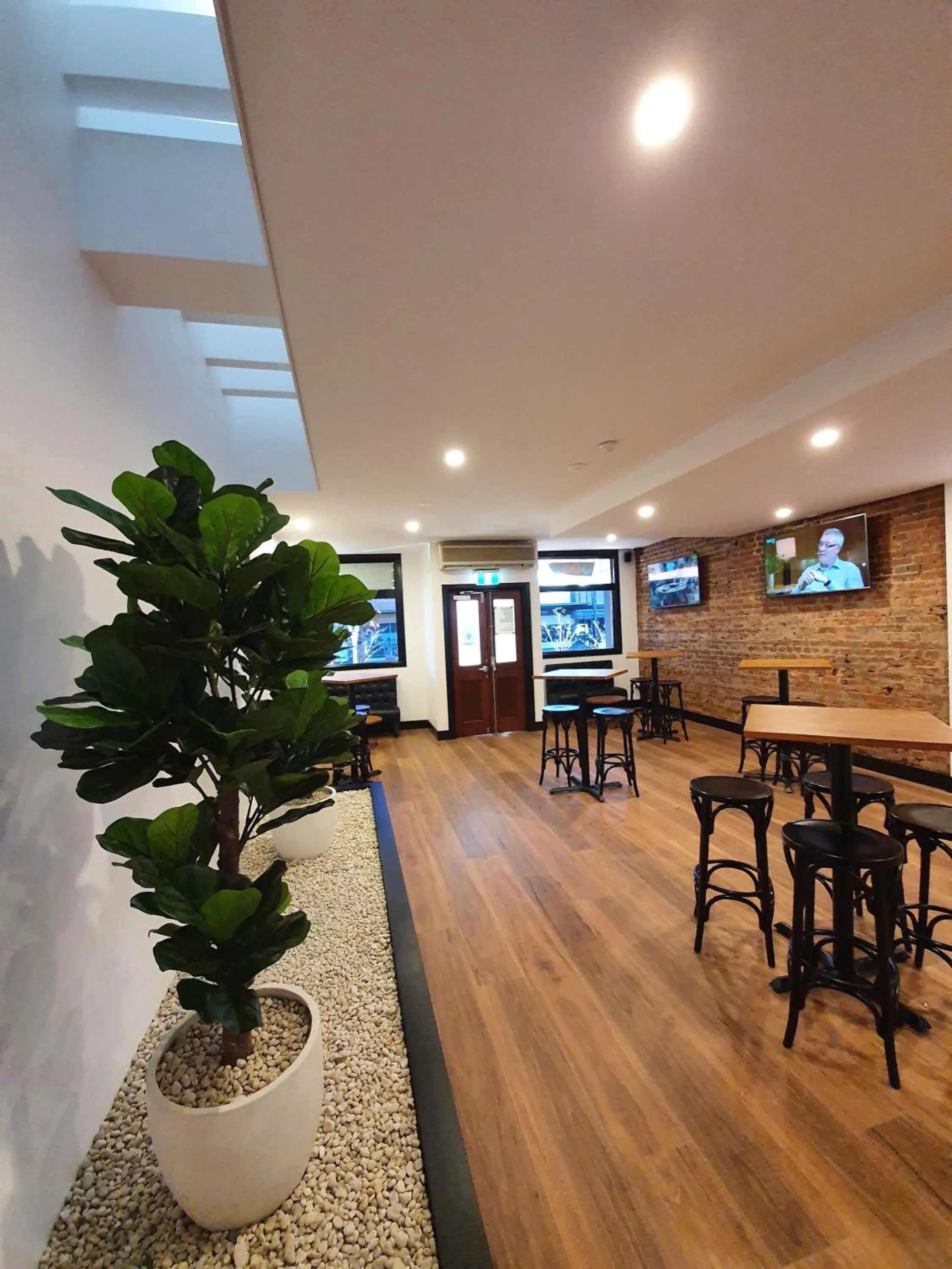 Lounge or bar in Empire Hotel Goulburn