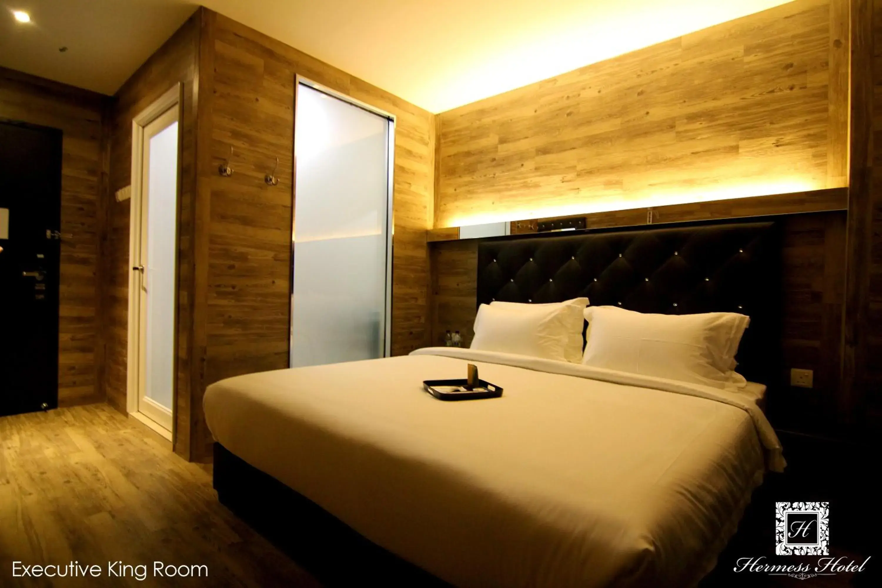 Photo of the whole room, Bed in Hermess Hotel Johor Photo of the whole room, Bed in Hermess Hotel Johor