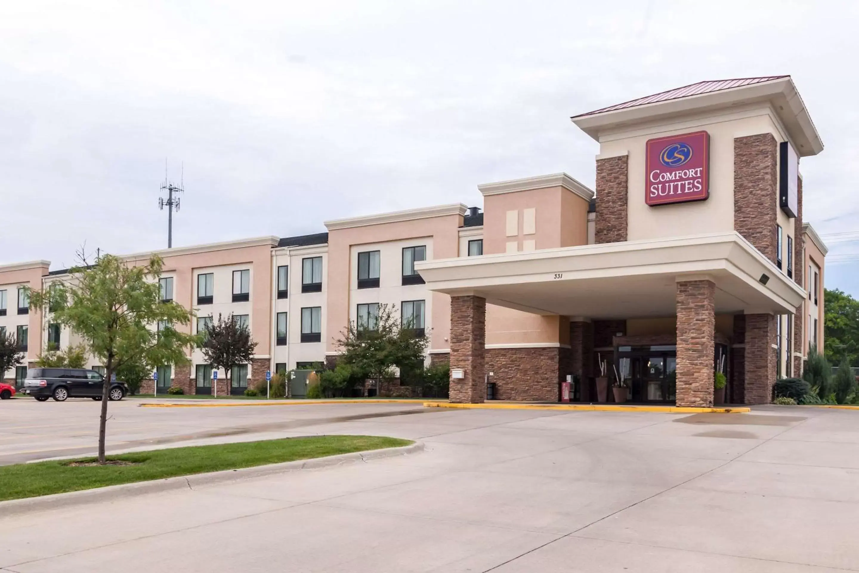 Property Building in Comfort Suites Lincoln East