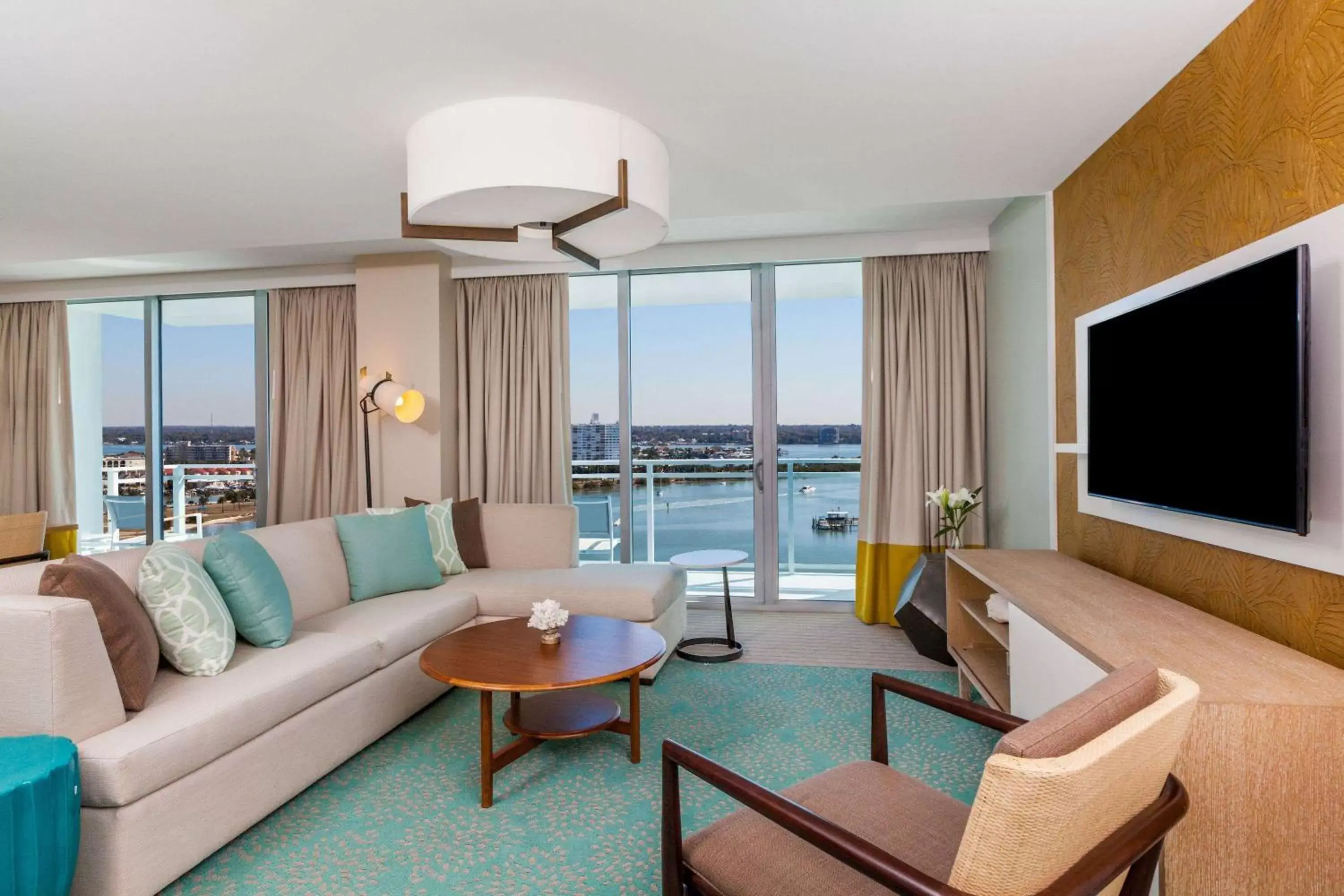 Living room, Seating Area in Wyndham Grand Clearwater Beach