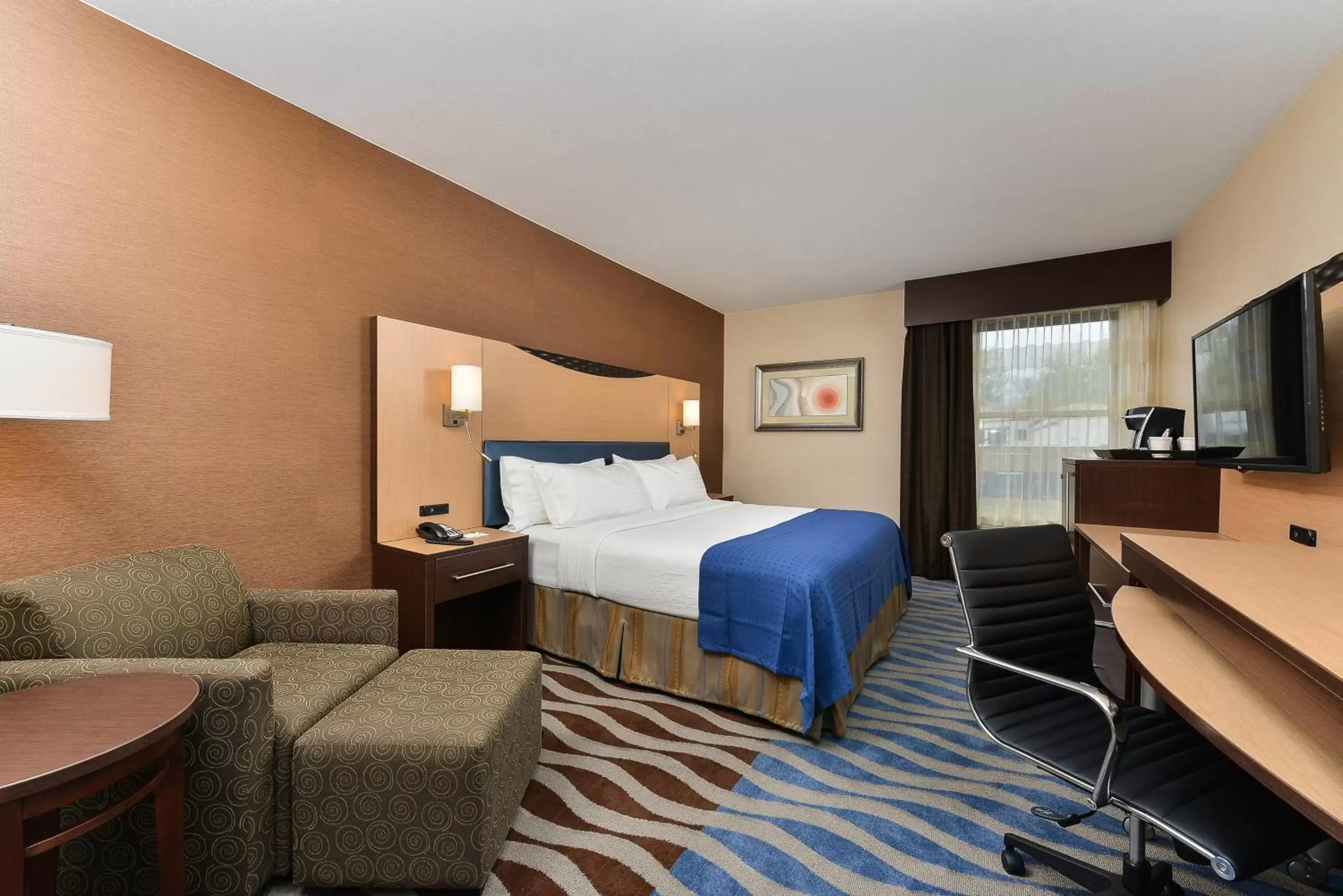 Photo of the whole room in Holiday Inn Cody at Buffalo Bill Village, an IHG Hotel