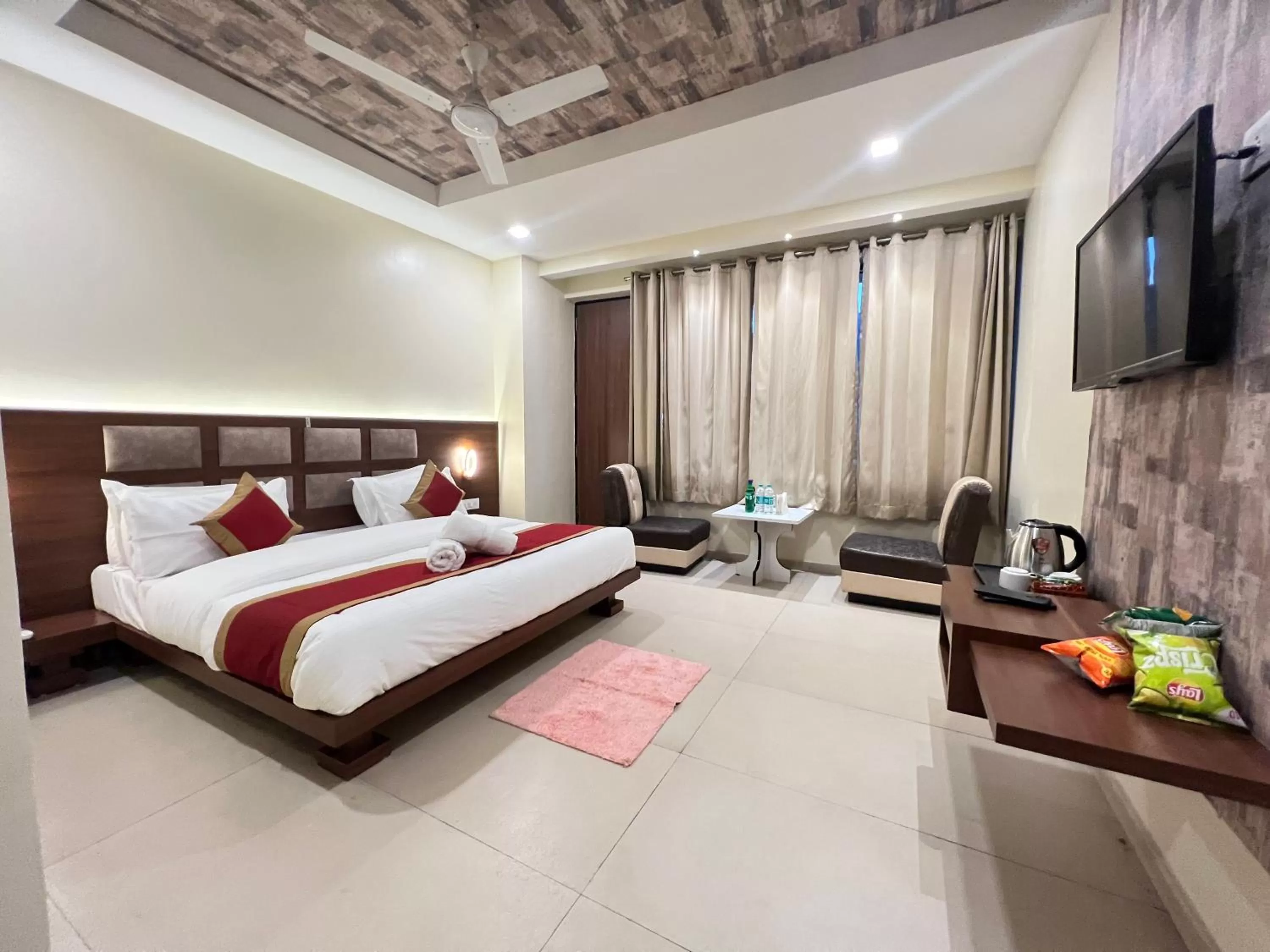 Bed in Hotel White Orchid Dalhausie