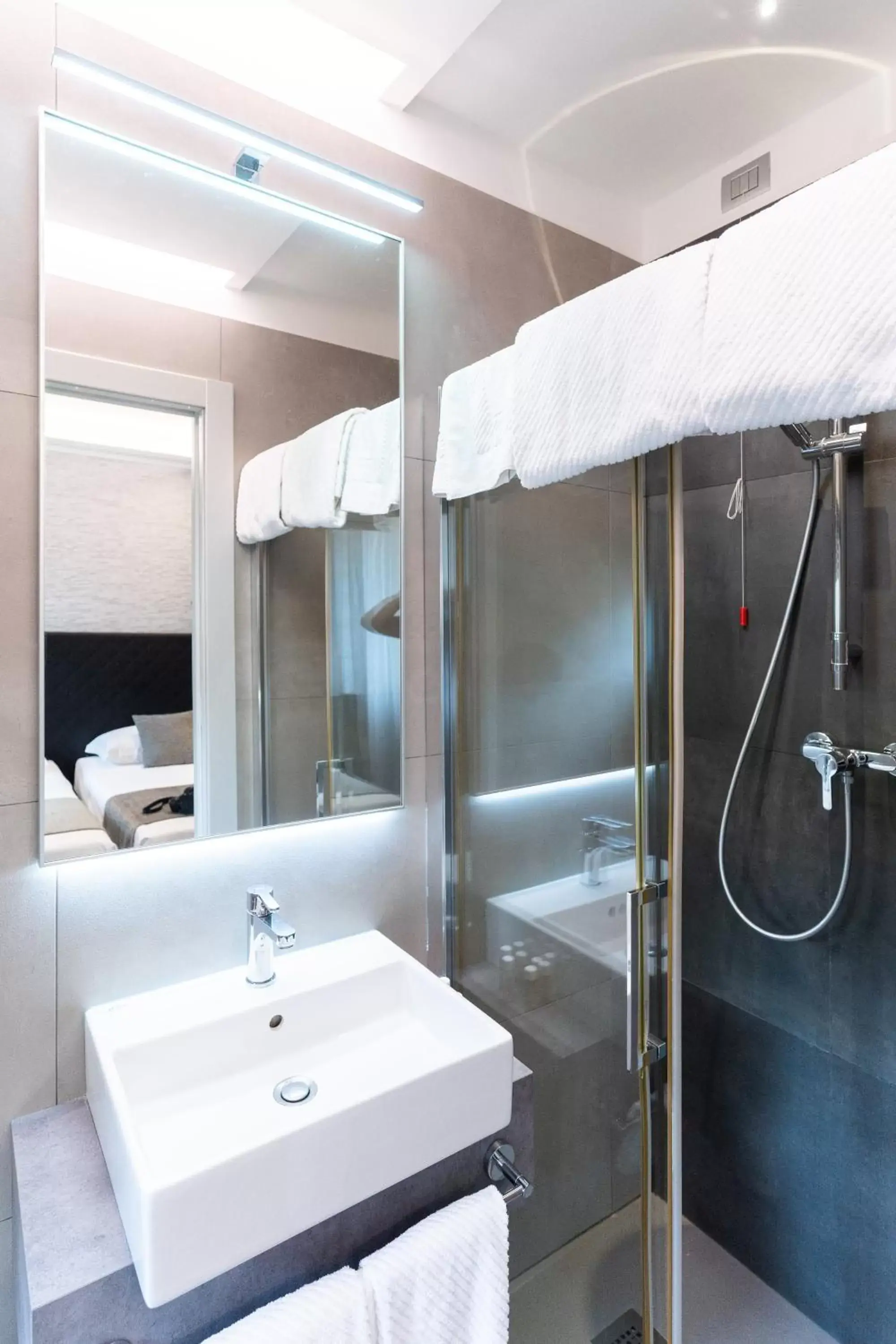 Bathroom in Hotel Garda